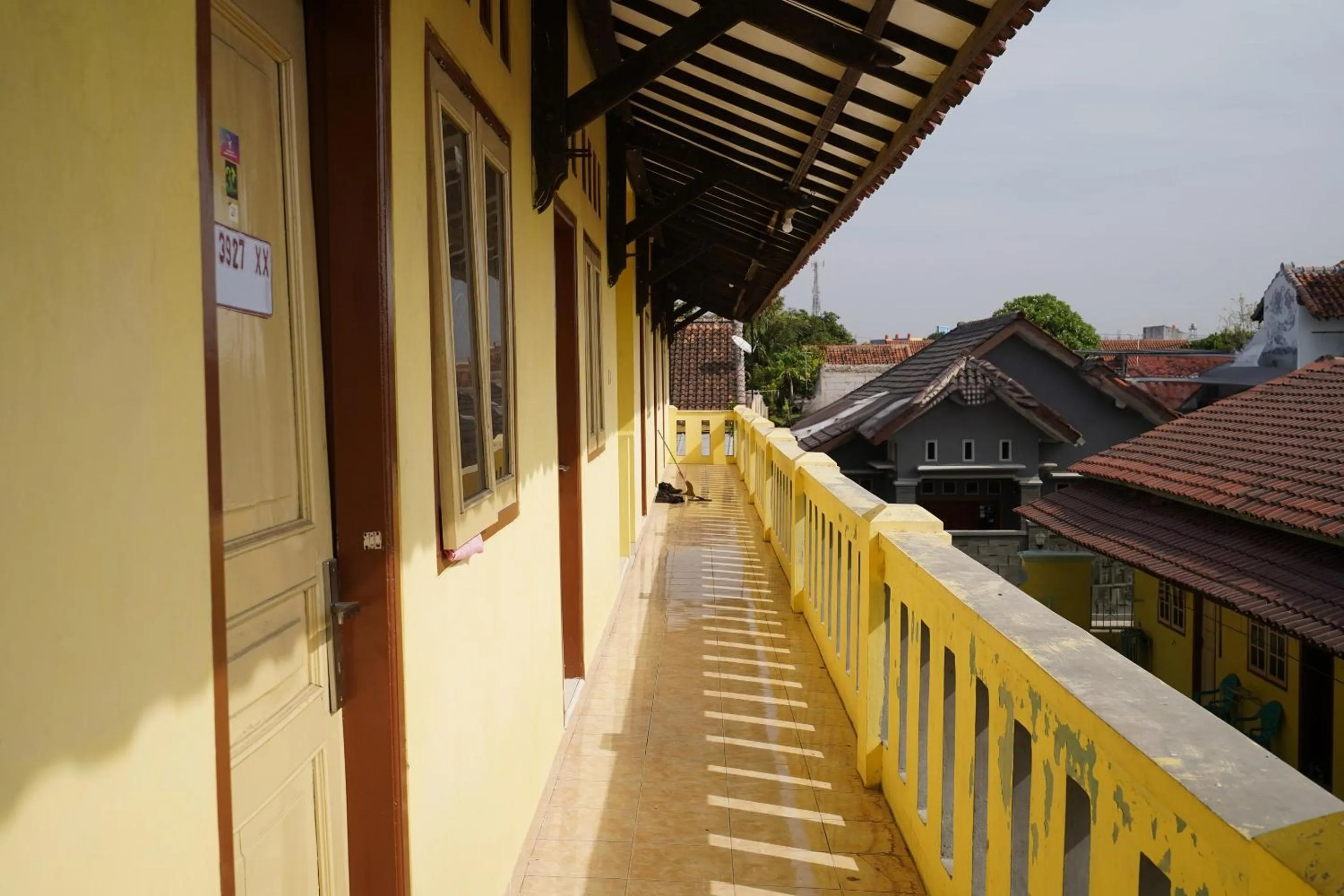Lobby or reception in SPOT ON 93005 Berkah Kedawung Syariah Near Fakultas Farmasi Universitas Muhammadiyah Ahmad Dahlan Cirebon
