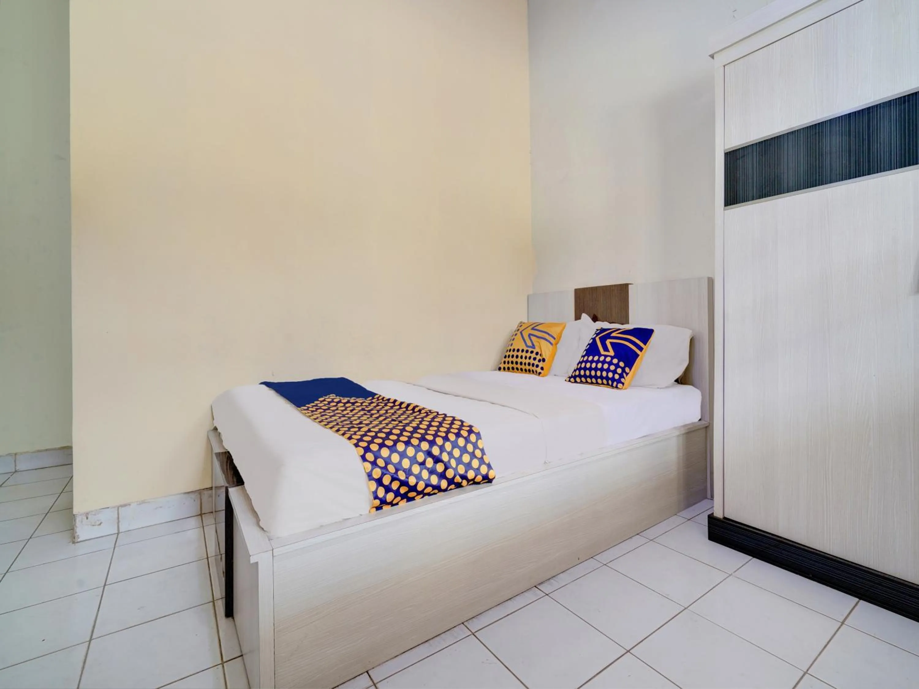 Bedroom in SPOT ON 93005 Berkah Kedawung Syariah Near Fakultas Farmasi Universitas Muhammadiyah Ahmad Dahlan Cirebon