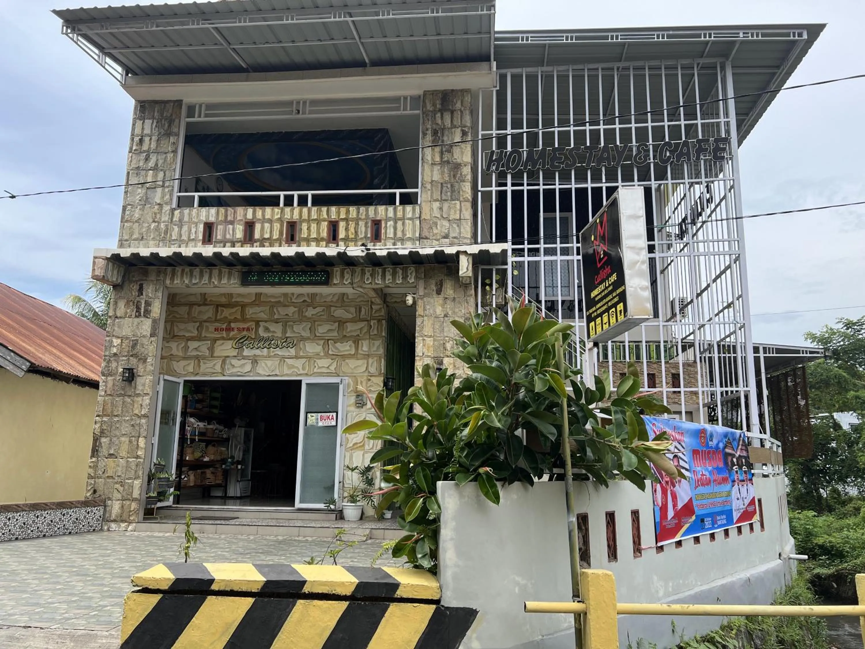 Hotel O Batodupi Guesthouse Syariah Near Buttu Kasambi