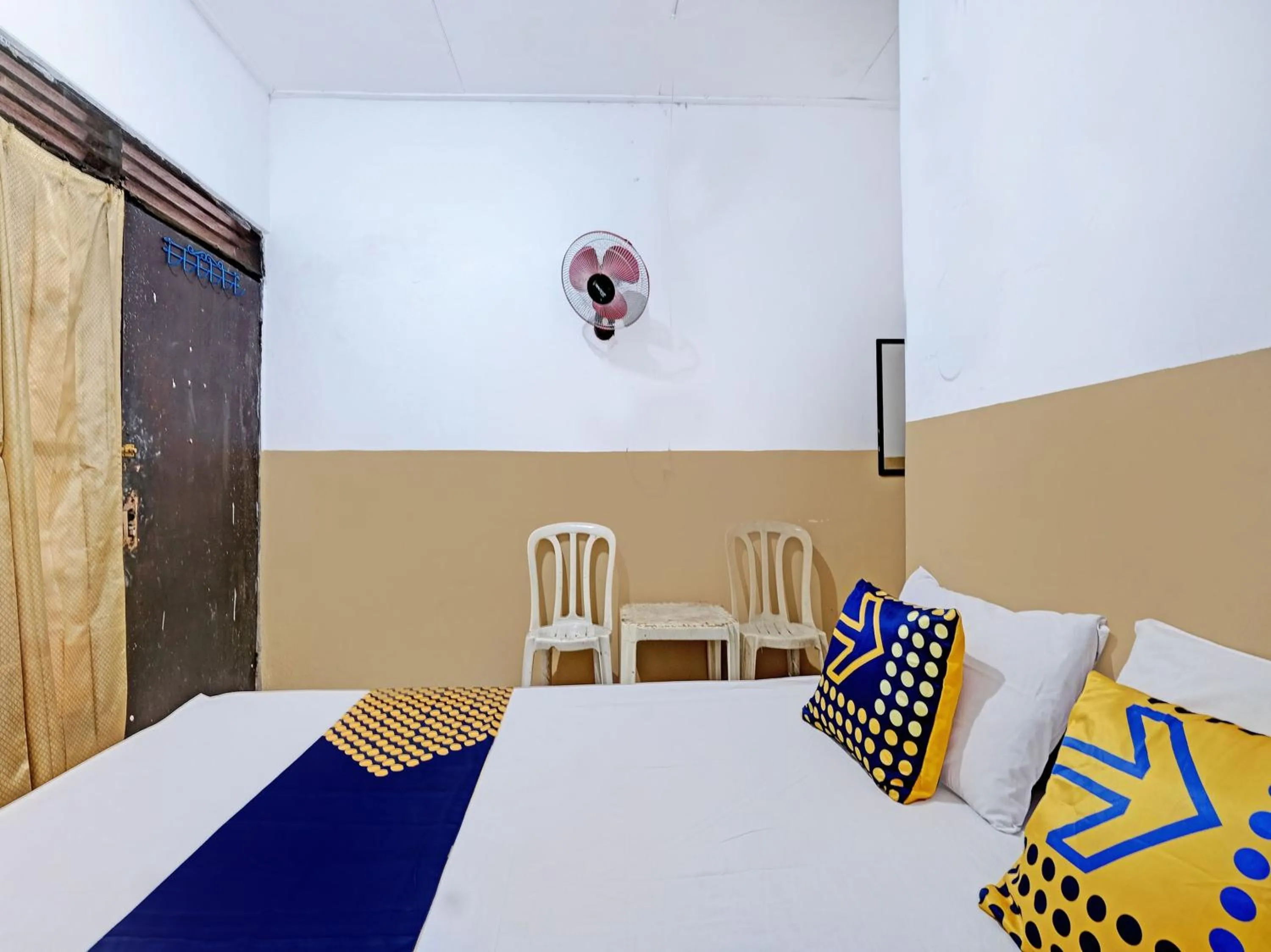 Bedroom in SPOT ON 92983 Hotel Ayu