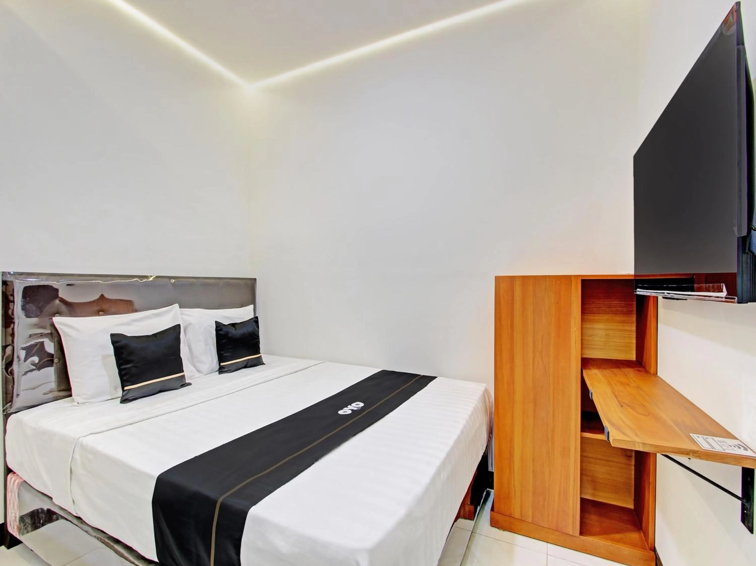 Bedroom, Bed in Collection O 92972 Gaharu Hotel