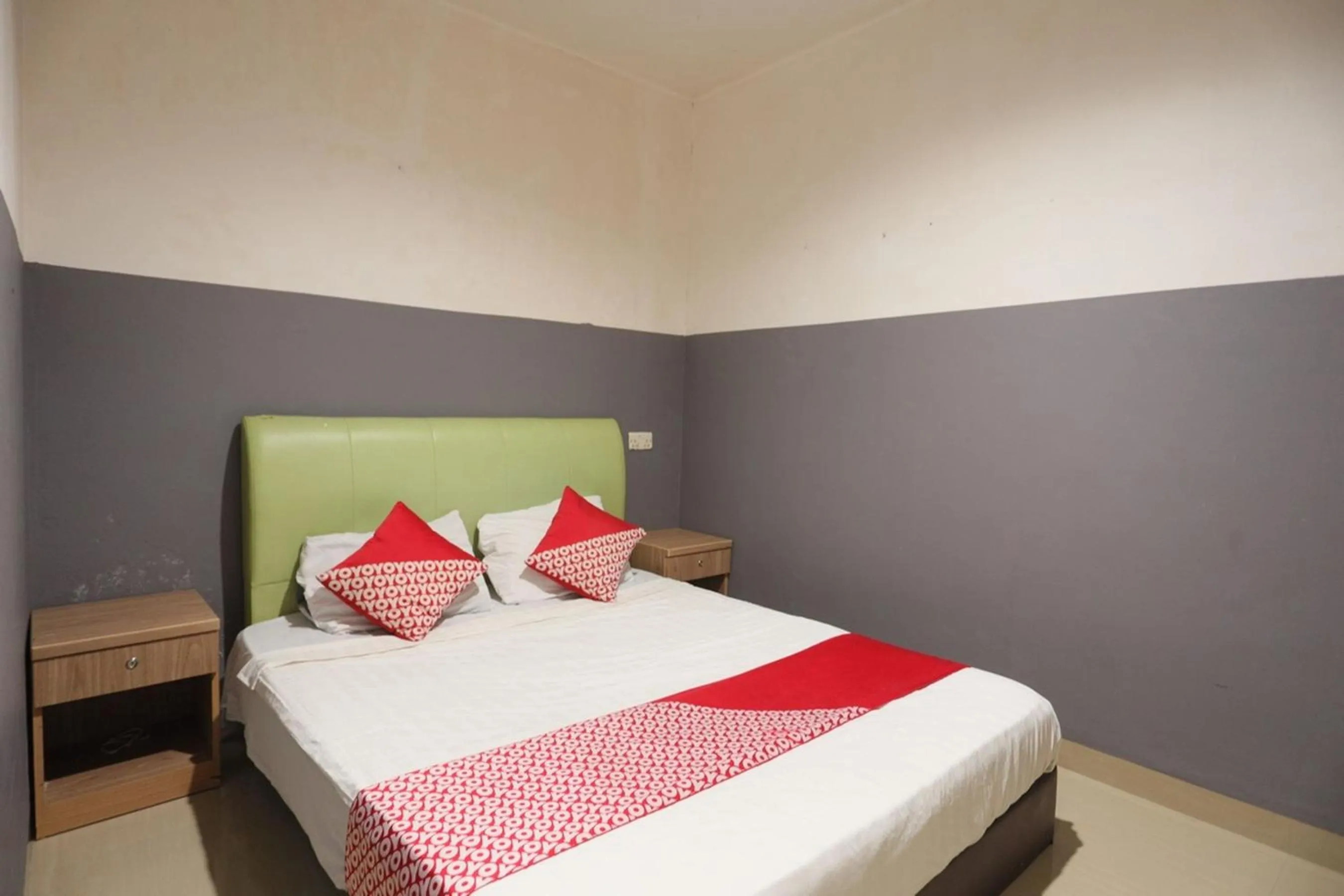 Photo of the whole room, Bed in Hotel O City Room