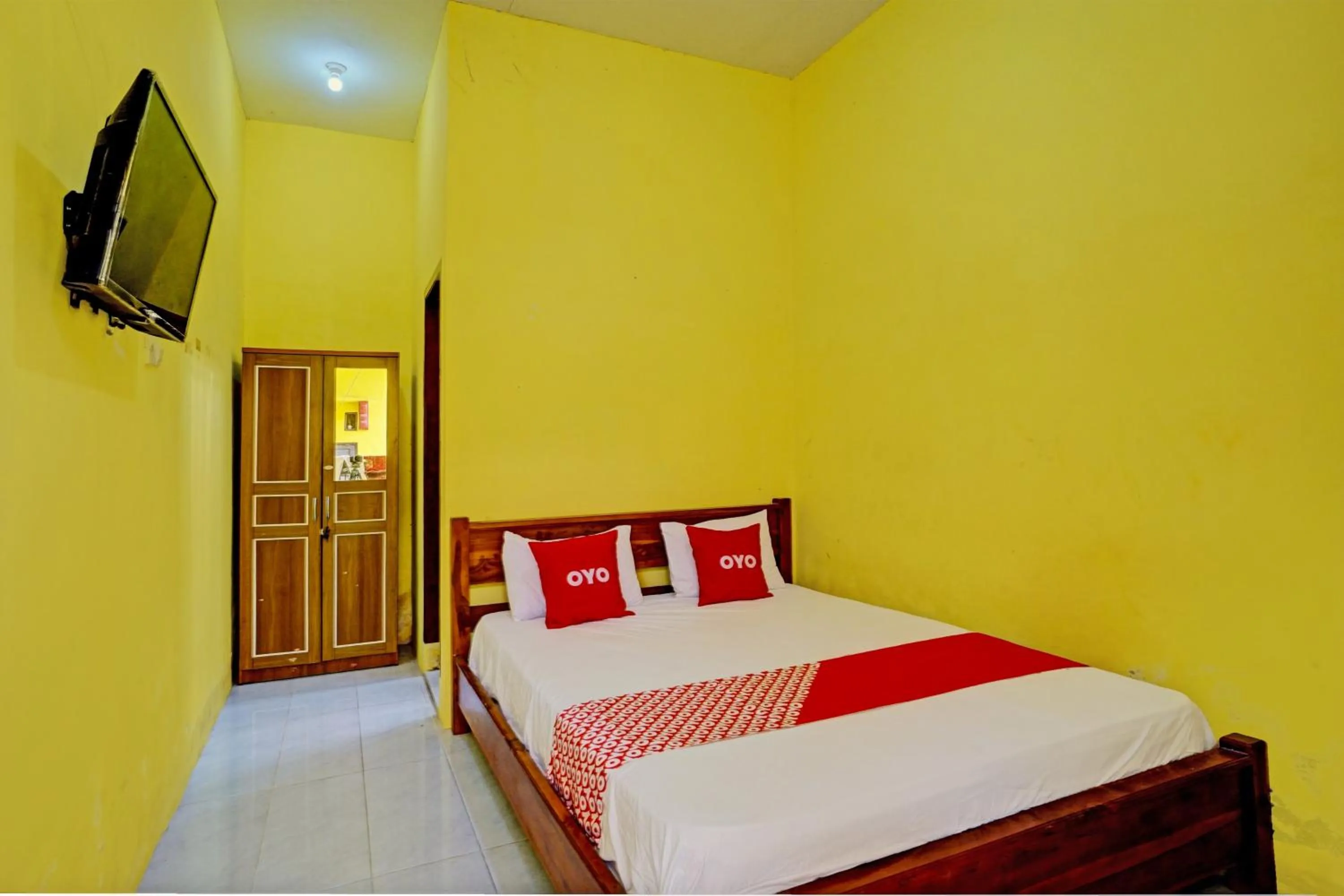 Bedroom, Bed in OYO Life 93036 Eddy Homestay Syariah