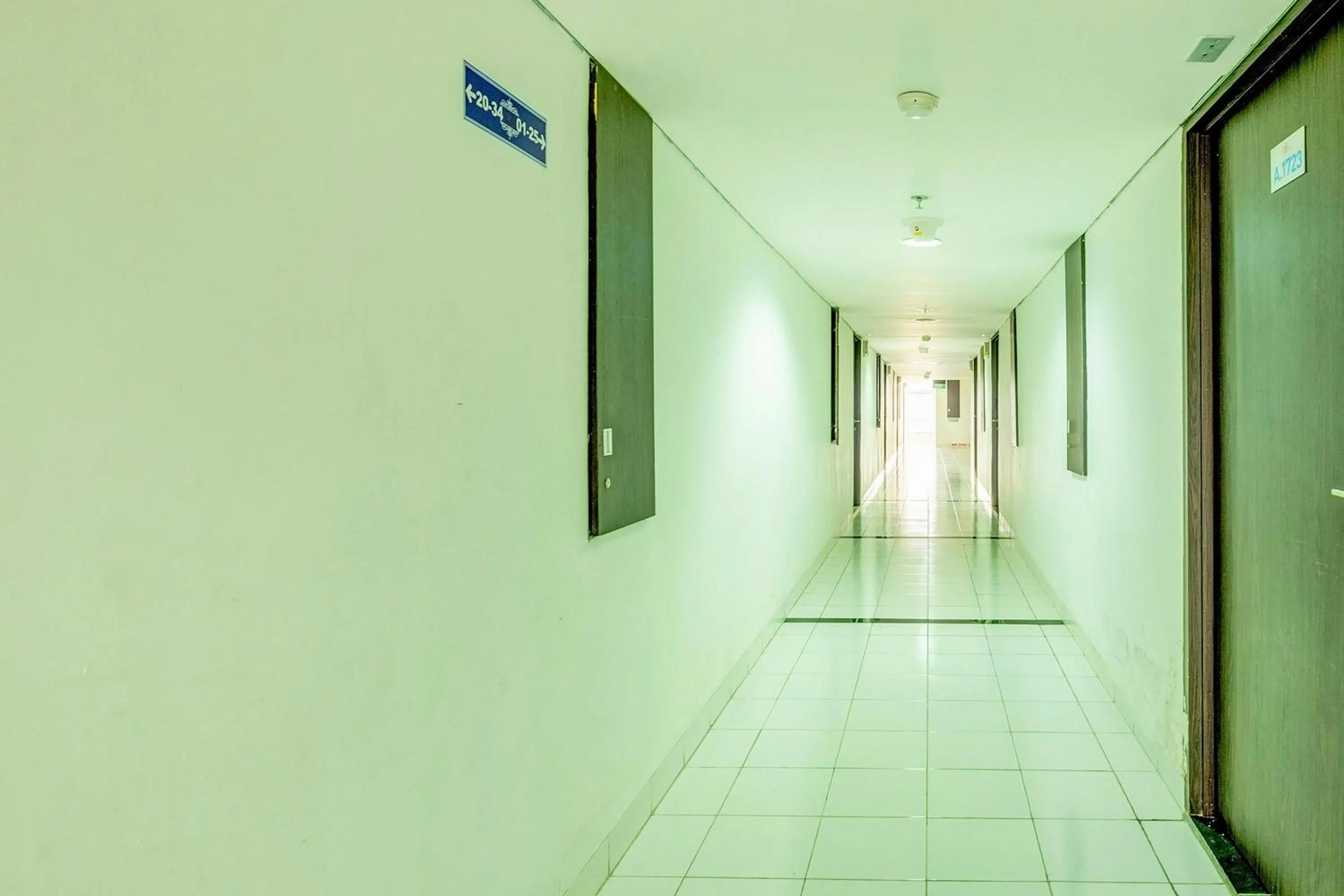 Lobby or reception in Collection O 92981 Apartemen The Jarrdin By Gold Suites Property