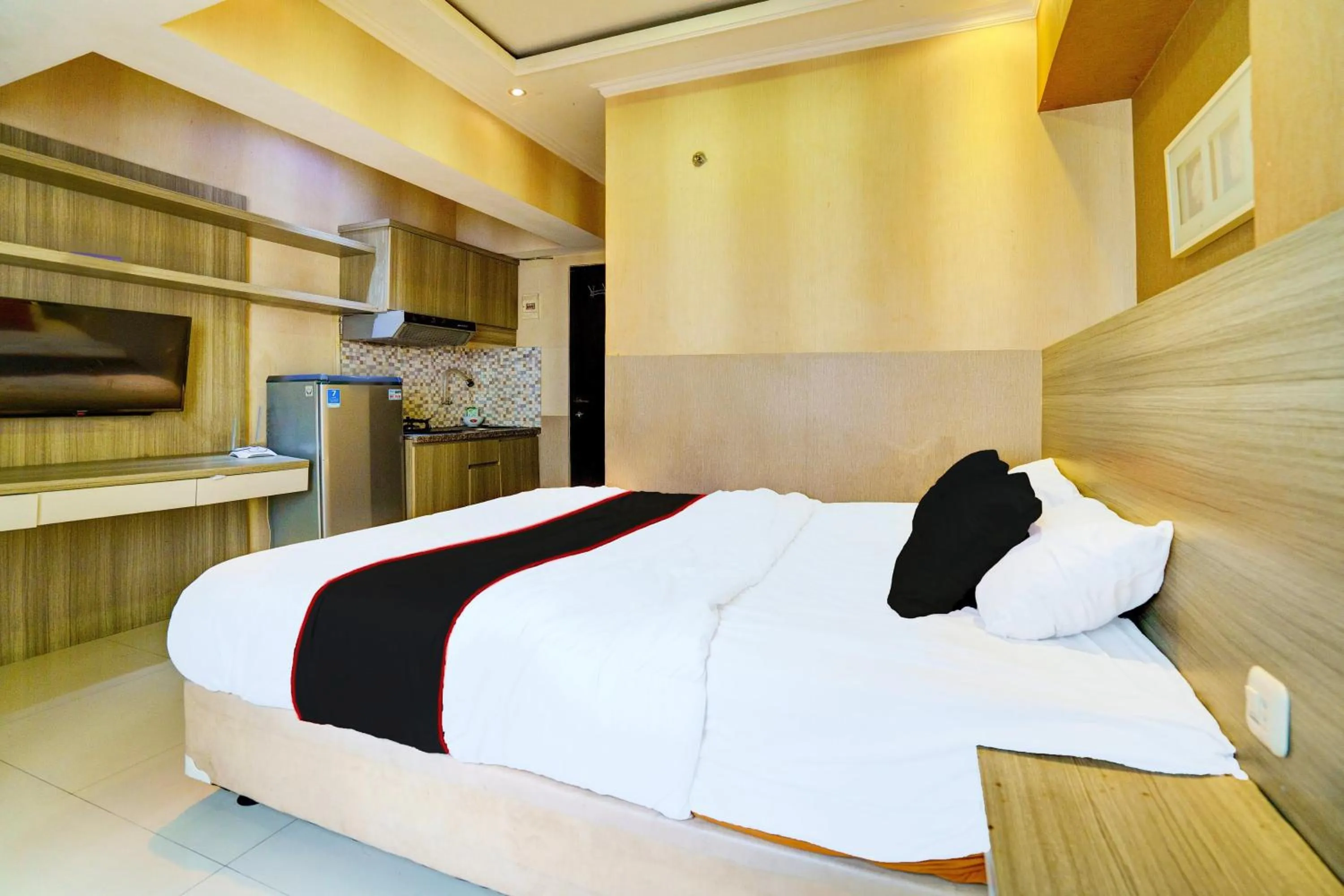 Bedroom, Bed in Collection O 92981 Apartemen The Jarrdin By Gold Suites Property