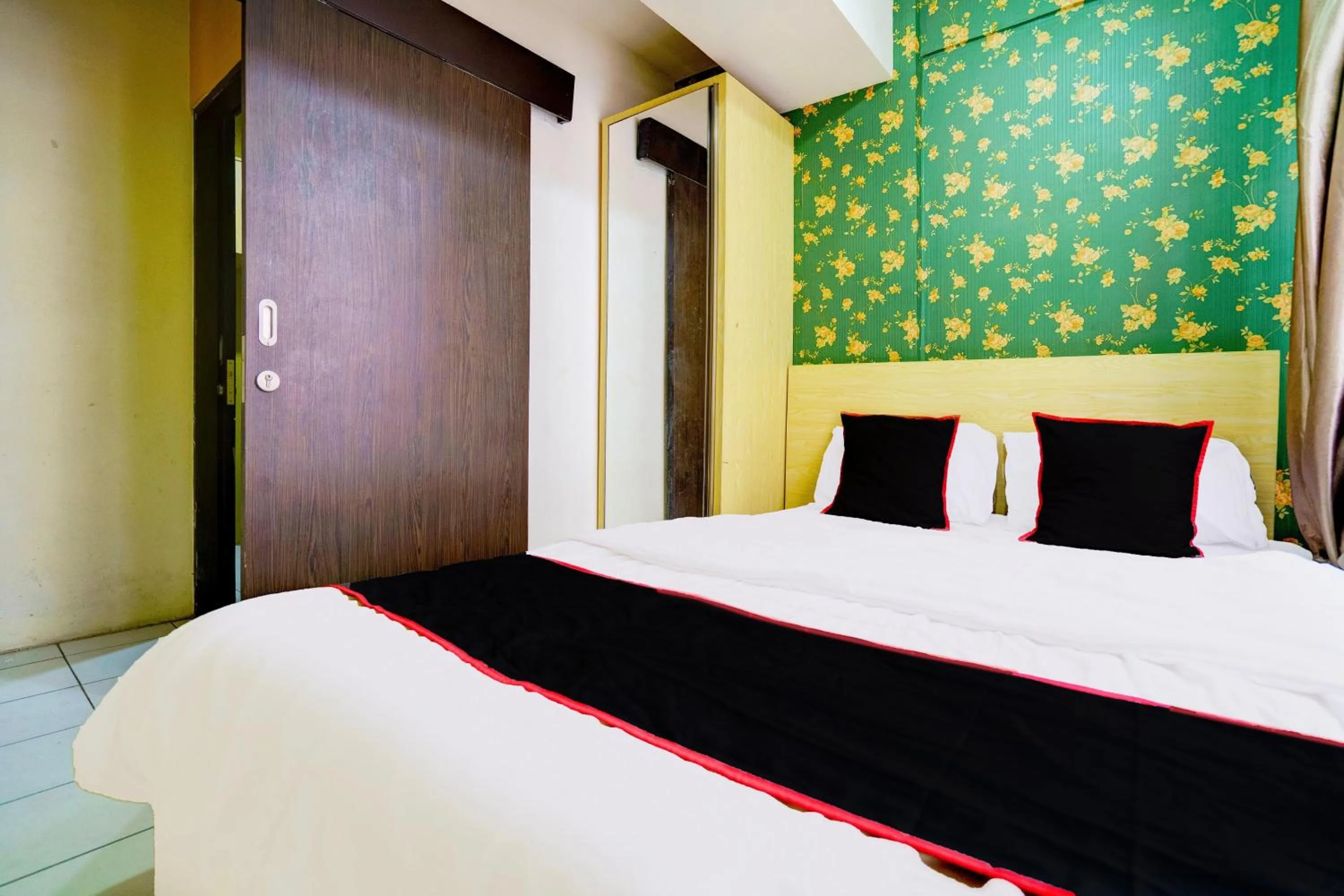 Bedroom, Bed in Collection O 92981 Apartemen The Jarrdin By Gold Suites Property