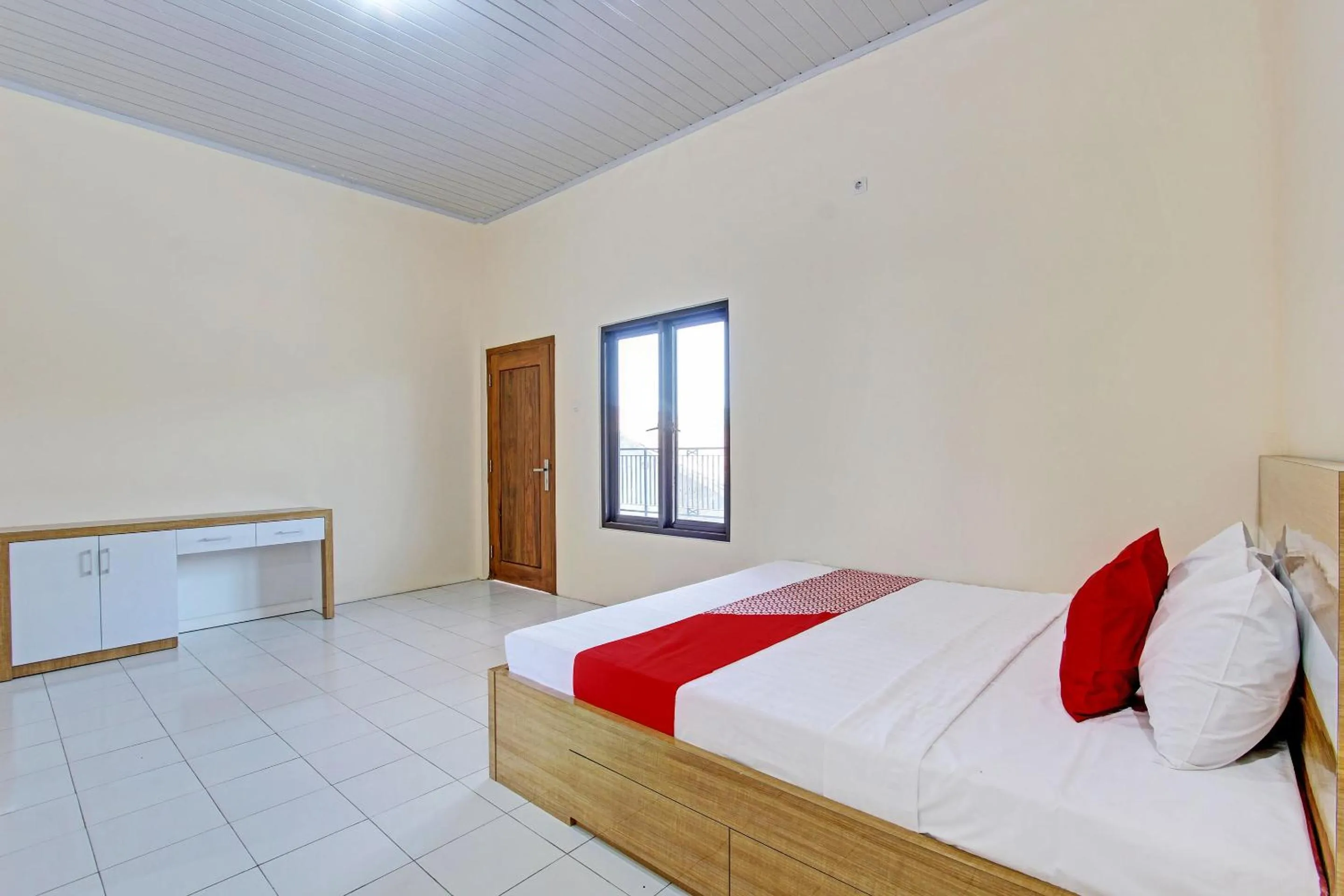 Bedroom, Bed in Hotel O Mi Casa Inn