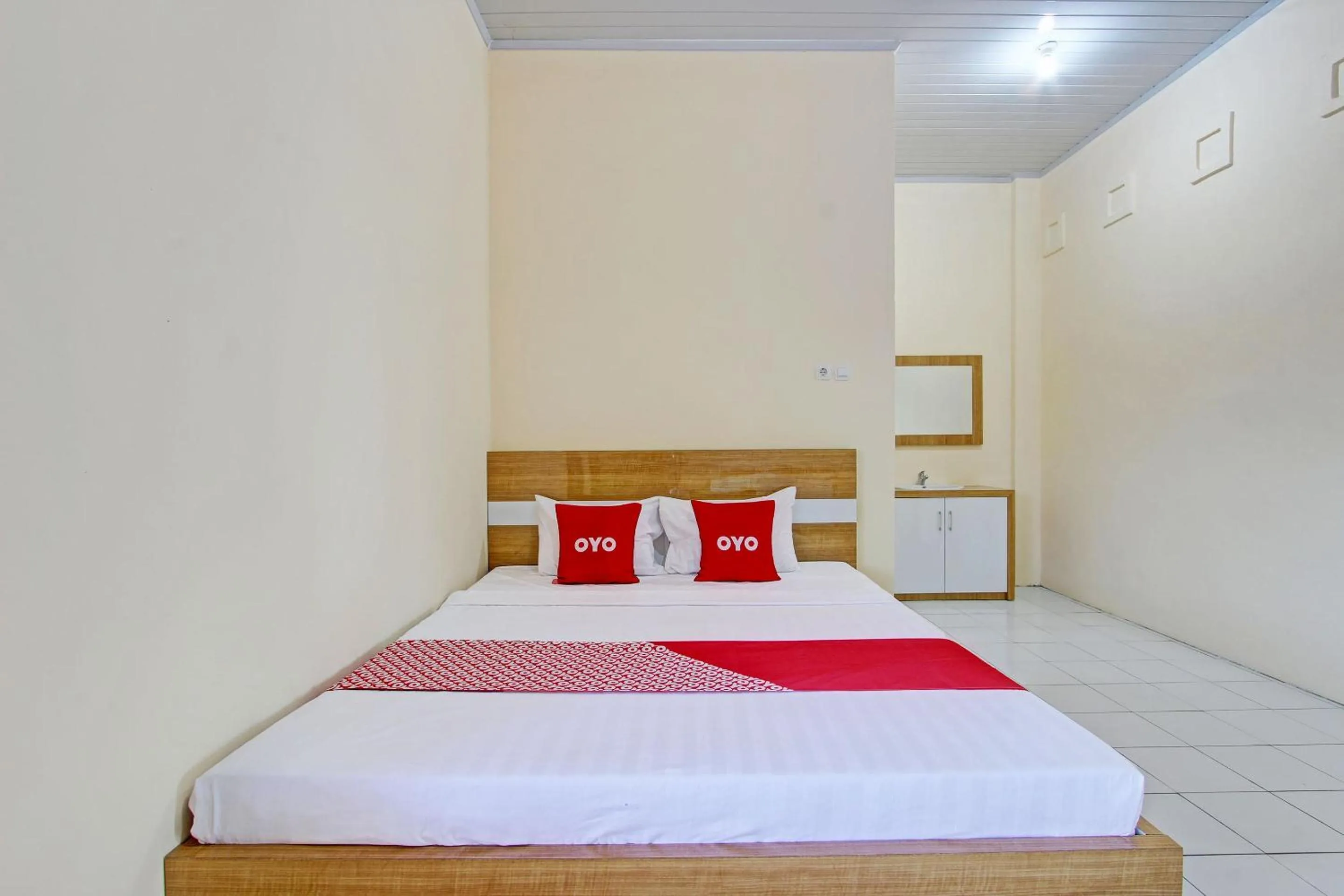 Bedroom, Bed in Hotel O Mi Casa Inn