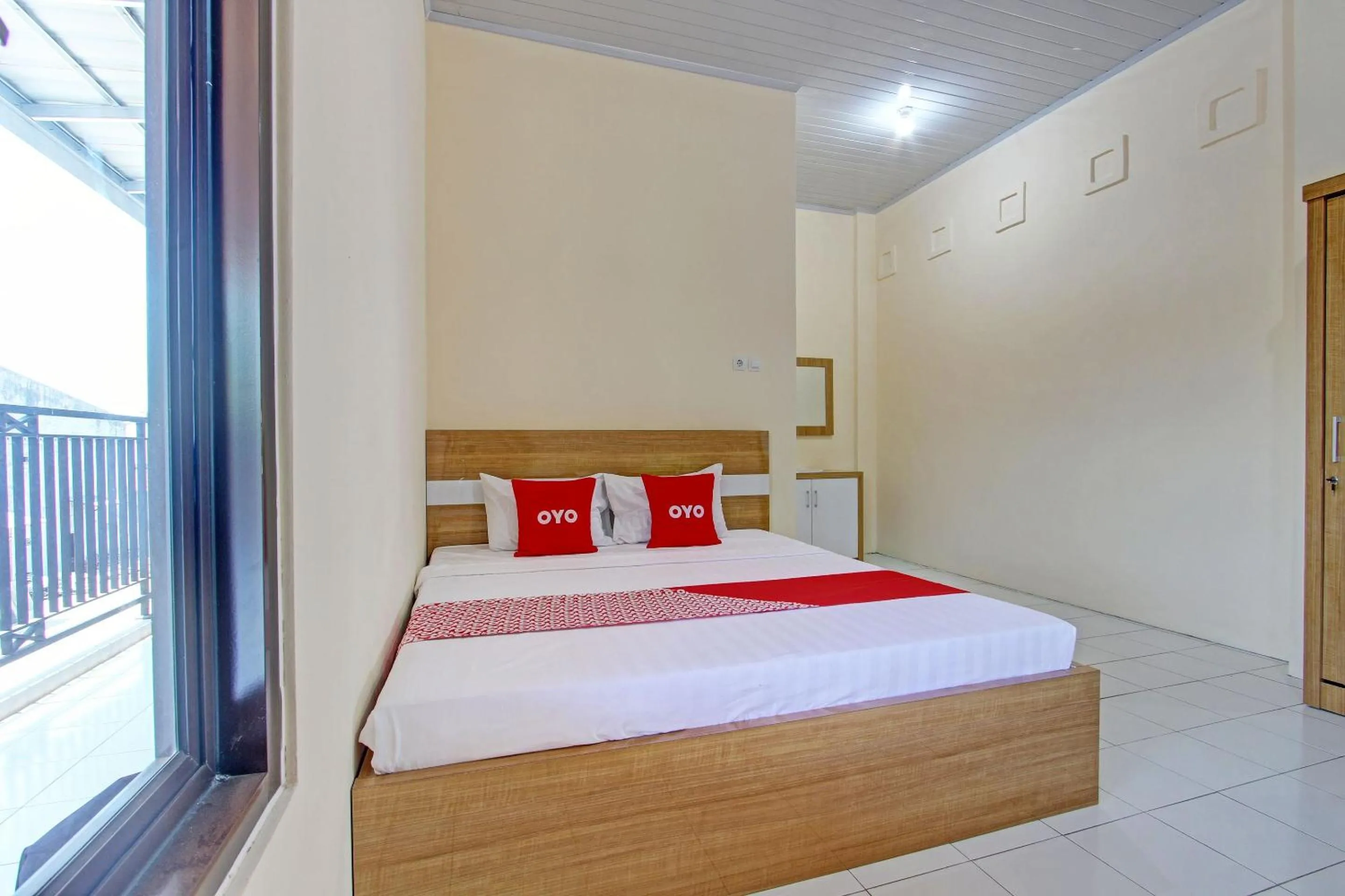 Bedroom, Bed in Hotel O Mi Casa Inn