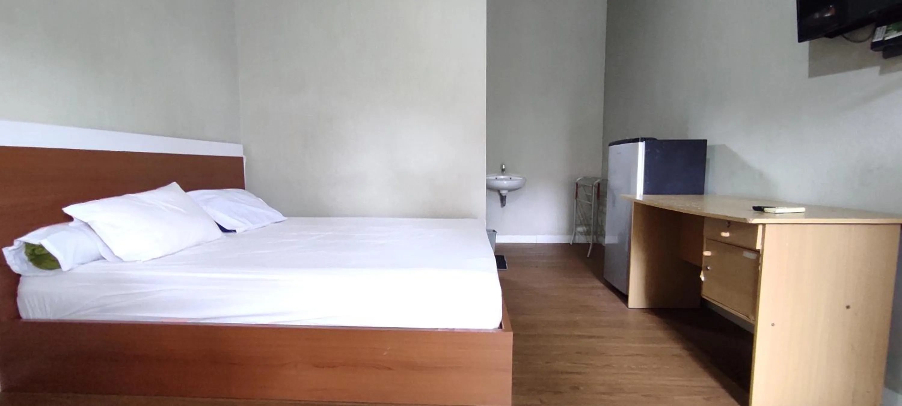 Bedroom, Bed in OYO 93051 Wisma Syariah Buloe Near Lapangan Abubakar Lambogo Batili Enrekang