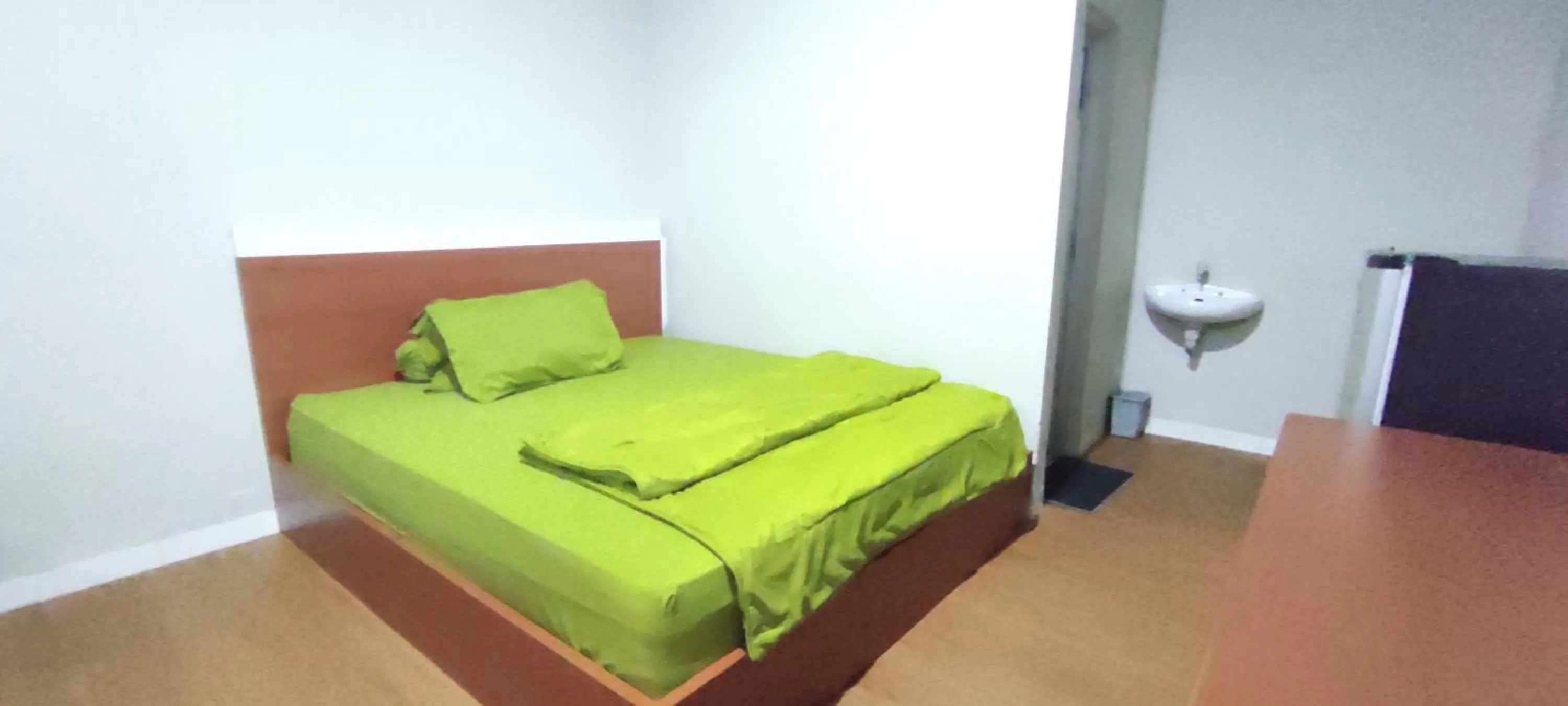 Bedroom, Bed in OYO 93051 Wisma Syariah Buloe Near Lapangan Abubakar Lambogo Batili Enrekang