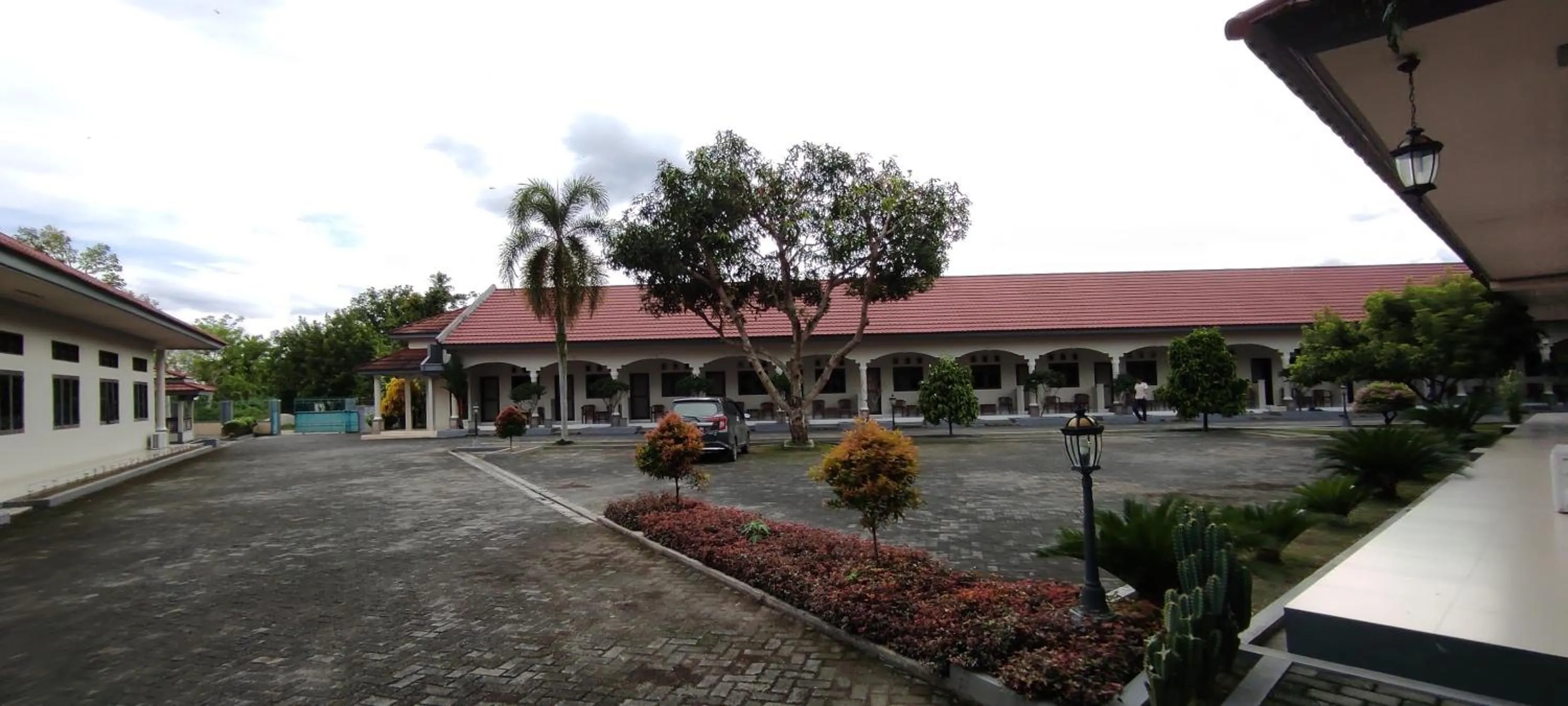 Facade/entrance in OYO 93051 Wisma Syariah Buloe Near Lapangan Abubakar Lambogo Batili Enrekang