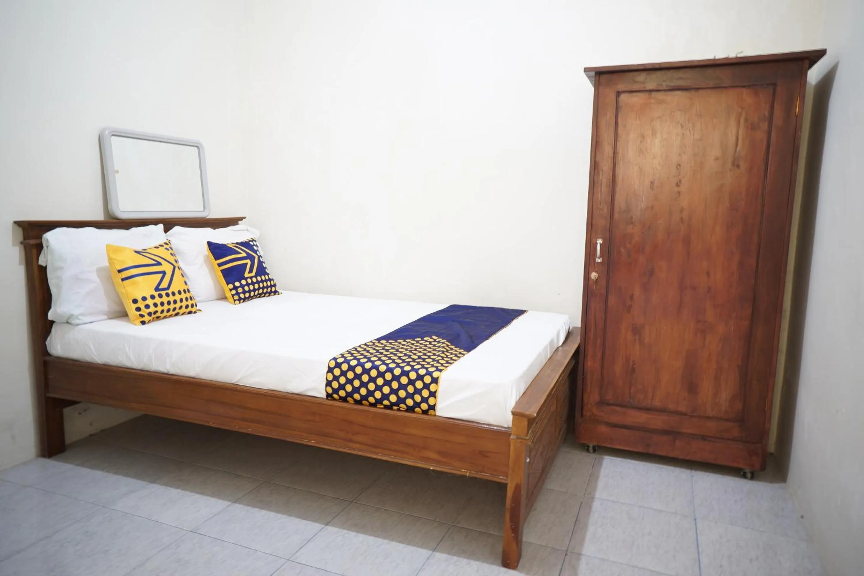 Bedroom, Bed in Hotel O Kost Amantu