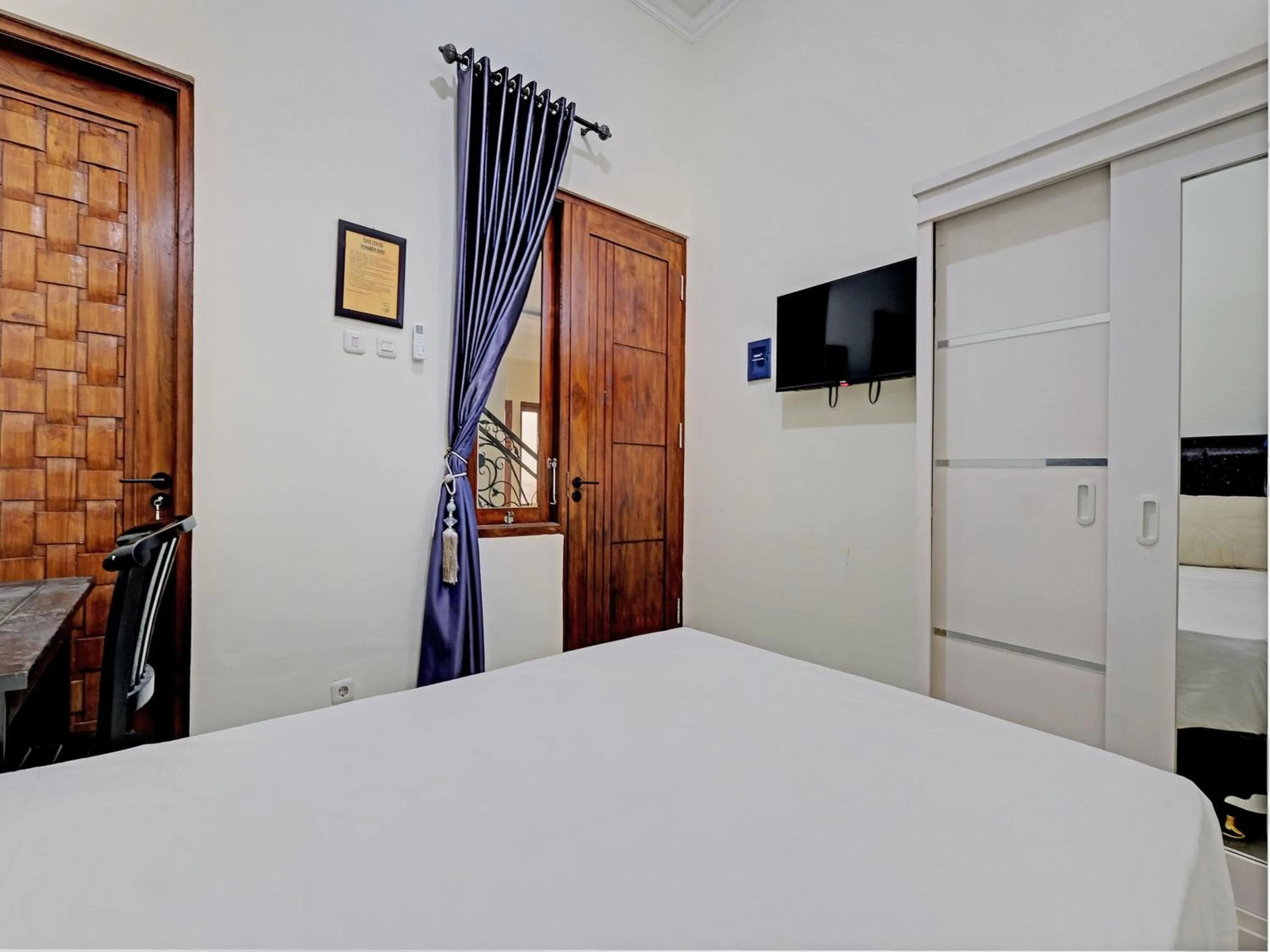 Bedroom, Bed in OYO Life 92935 Ayu Kost Eksklusif