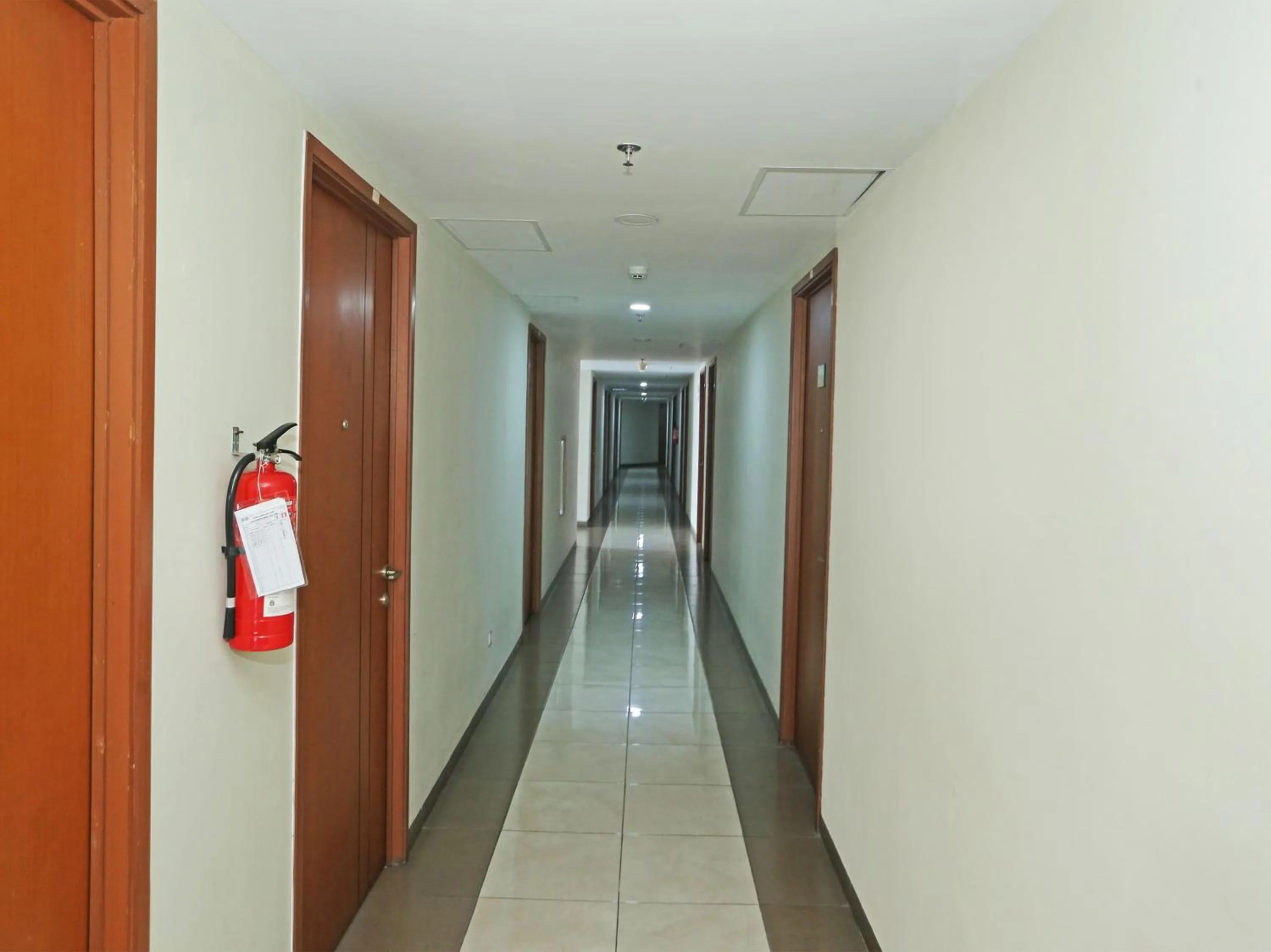 Lobby or reception in Capital O 92971 Pelangi Residence