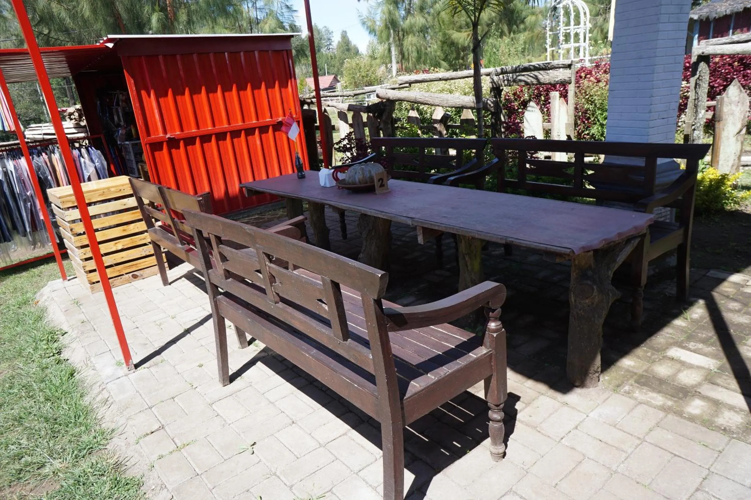 Lobby or reception in Collection O 93000 Karona Berg Homestay & Cafe