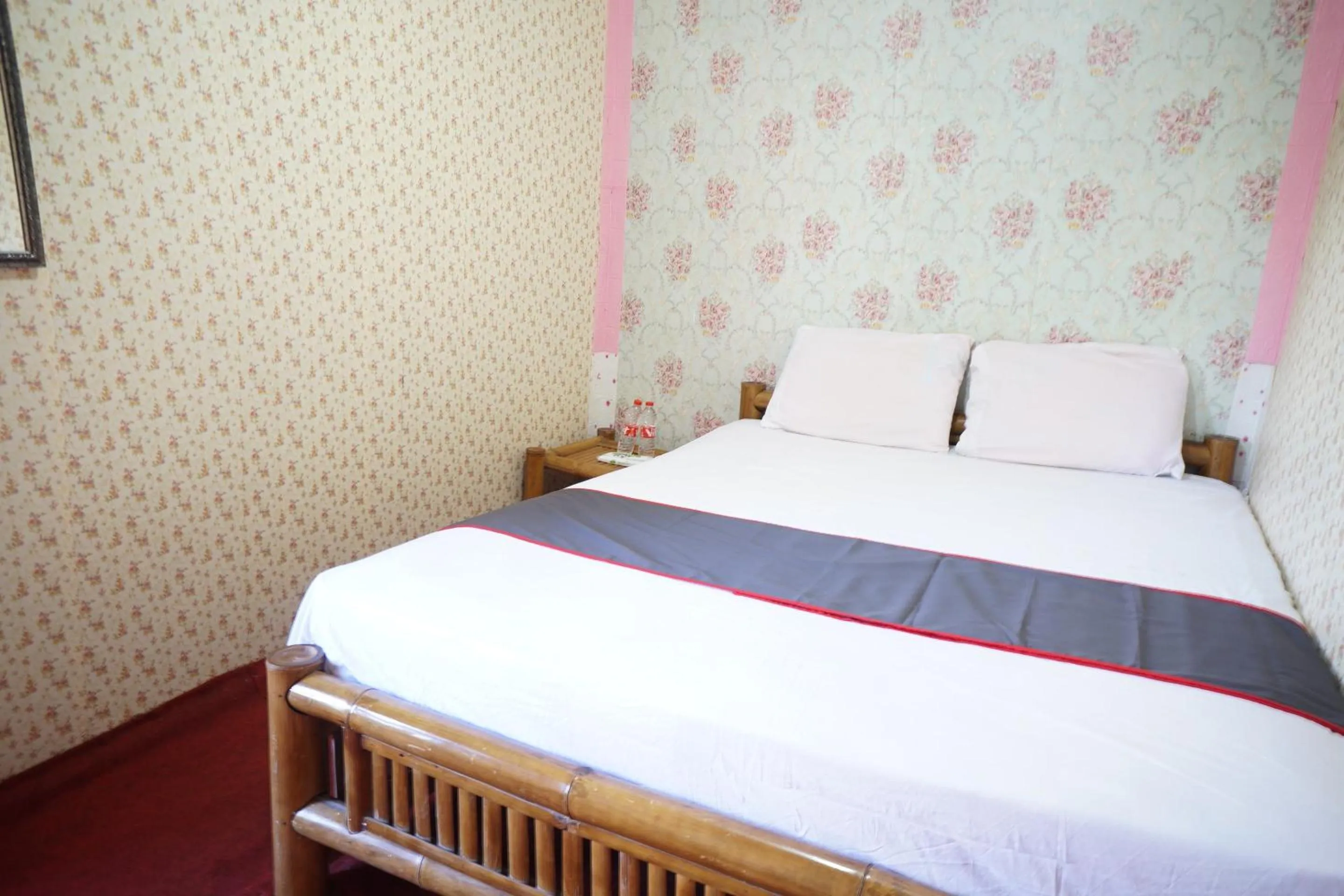 Bedroom, Bed in Collection O 93000 Karona Berg Homestay & Cafe