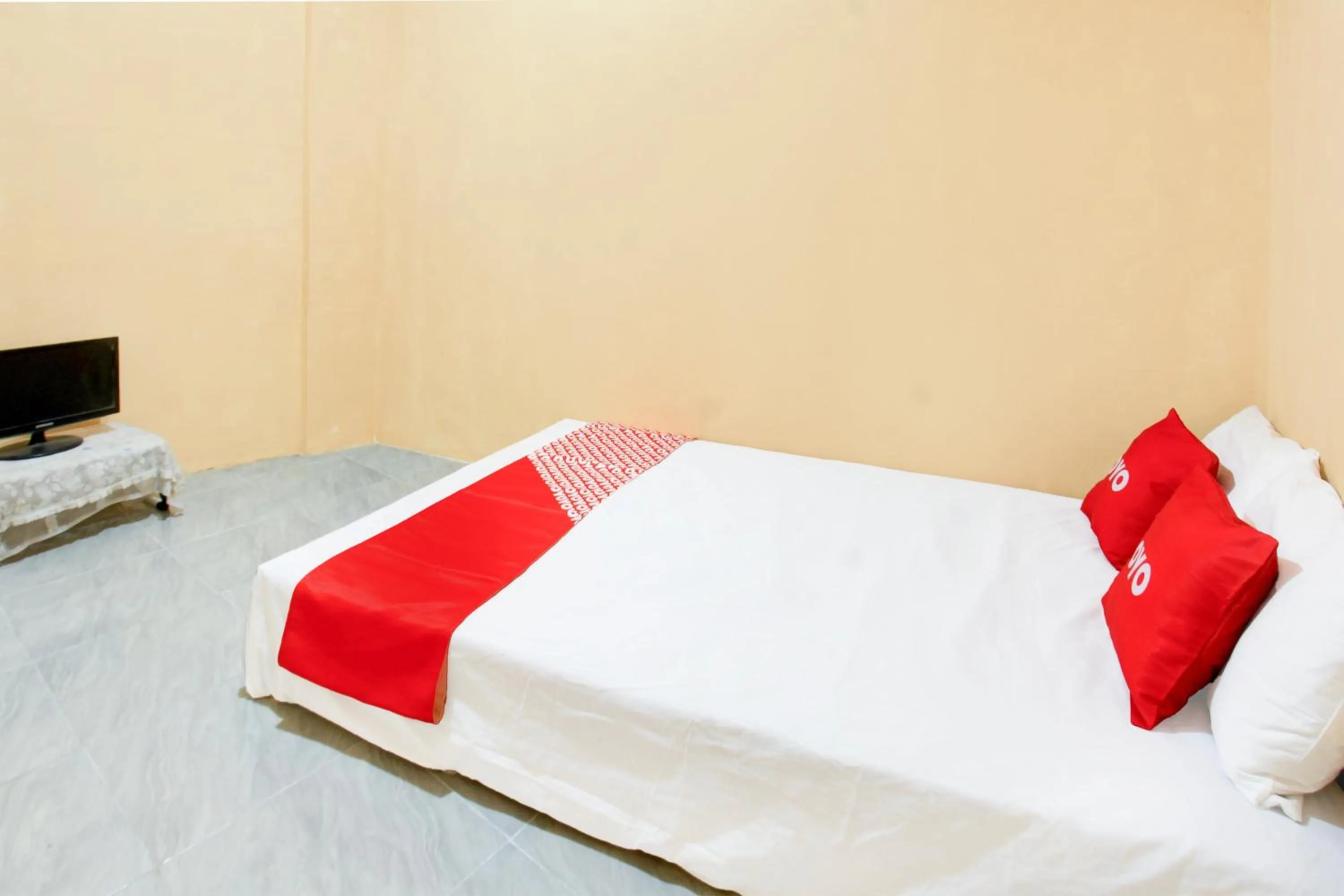 Bedroom, Bed in Hotel O Kost Gayus