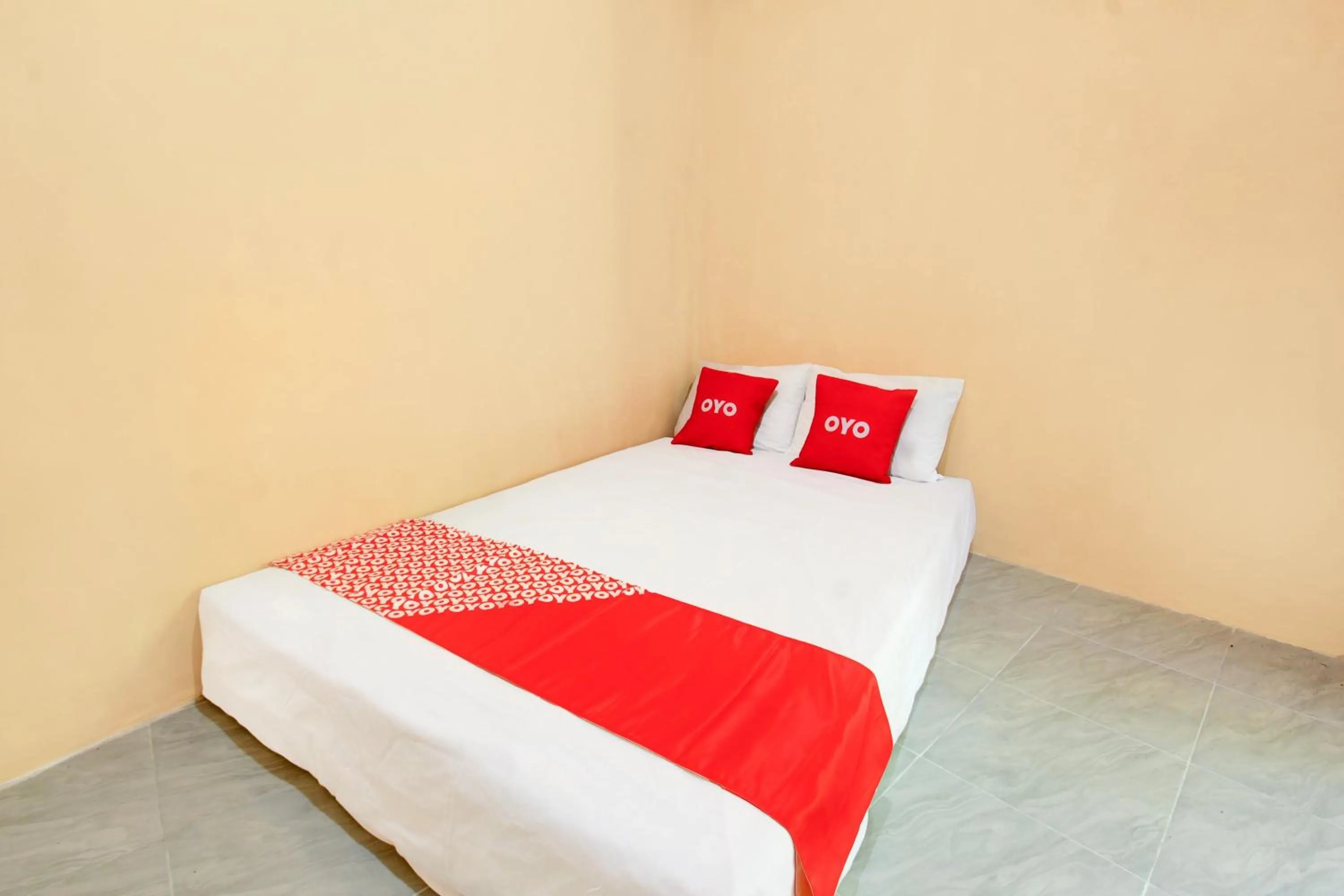 Bedroom, Bed in Hotel O Kost Gayus