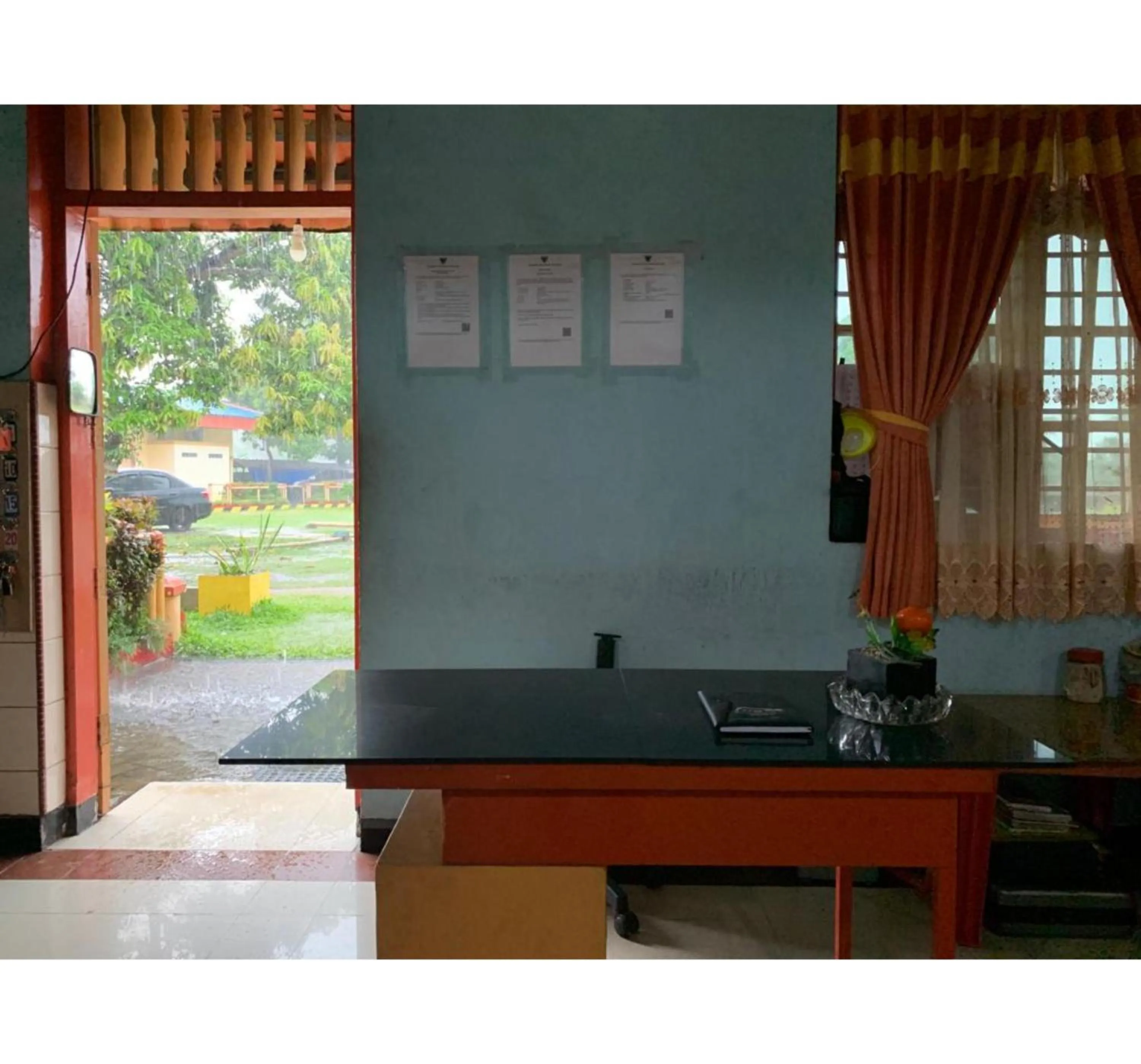 Lobby or reception in Hotel O Wisma Astukara Syariah Near Sejahtera Department Store Pinrang