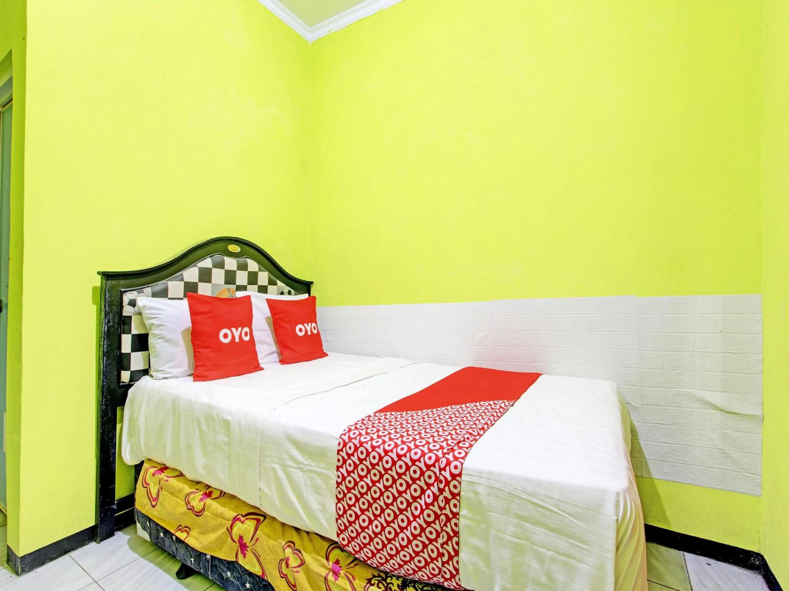 Bedroom in OYO 92998 Wiludjeng Guesthouse