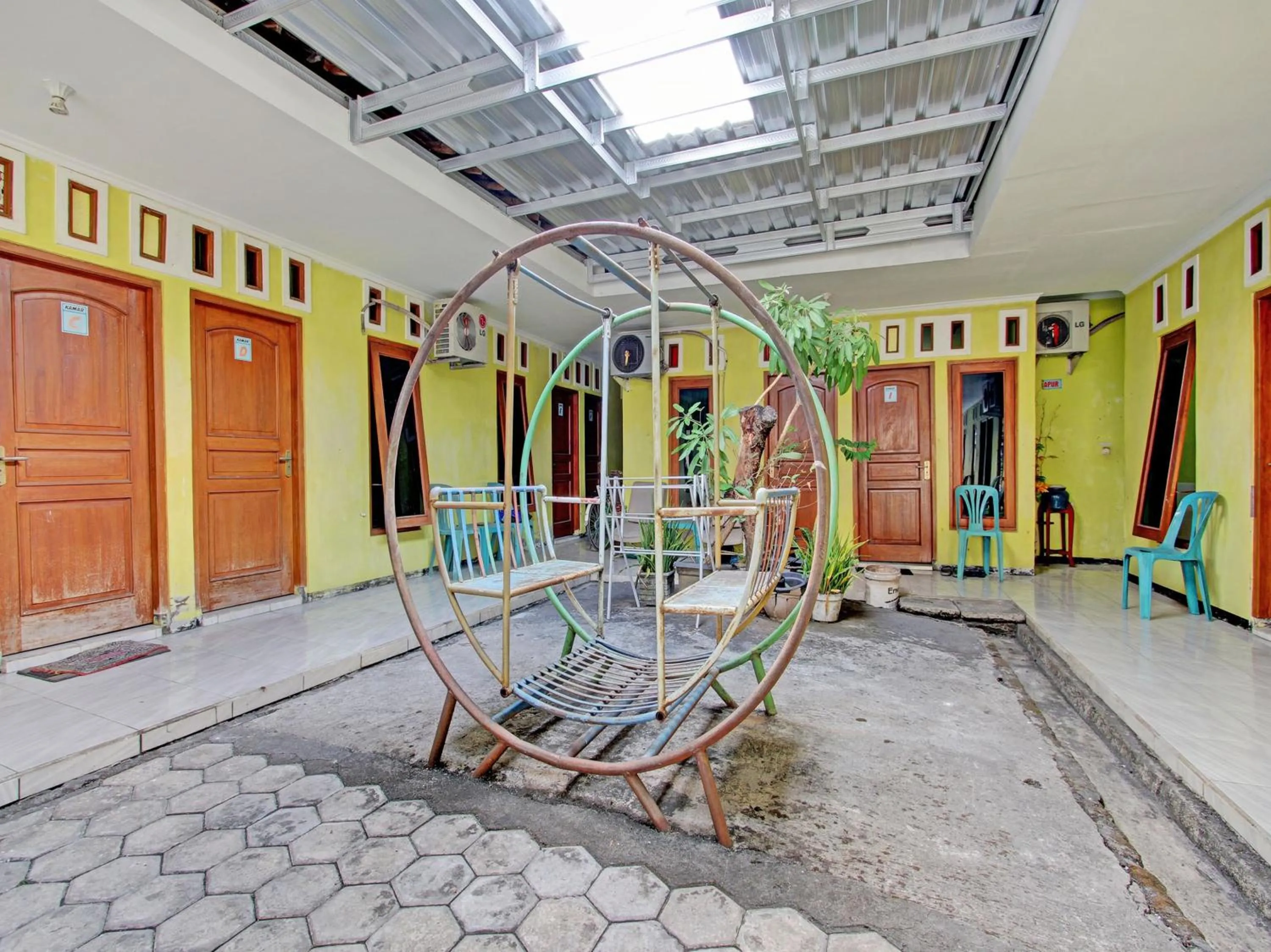 Lobby or reception in OYO 92998 Wiludjeng Guesthouse