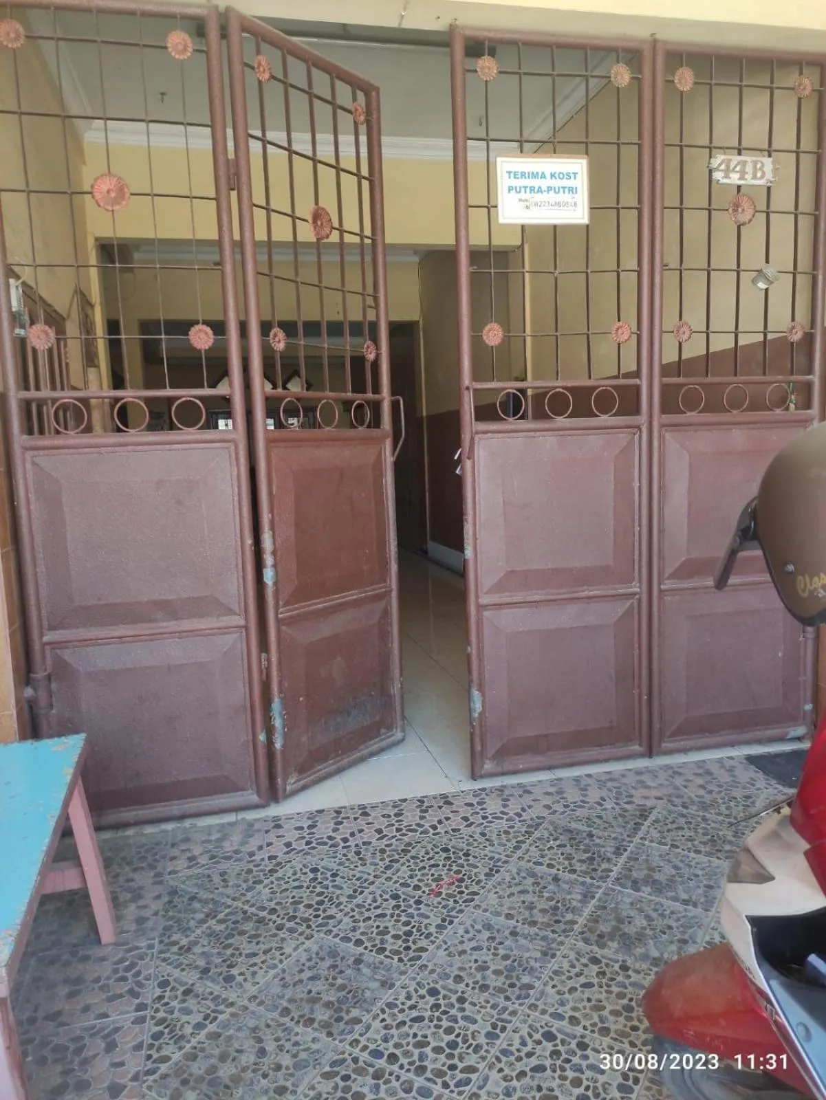 Facade/entrance in Hotel O Lina Homestay Syariah