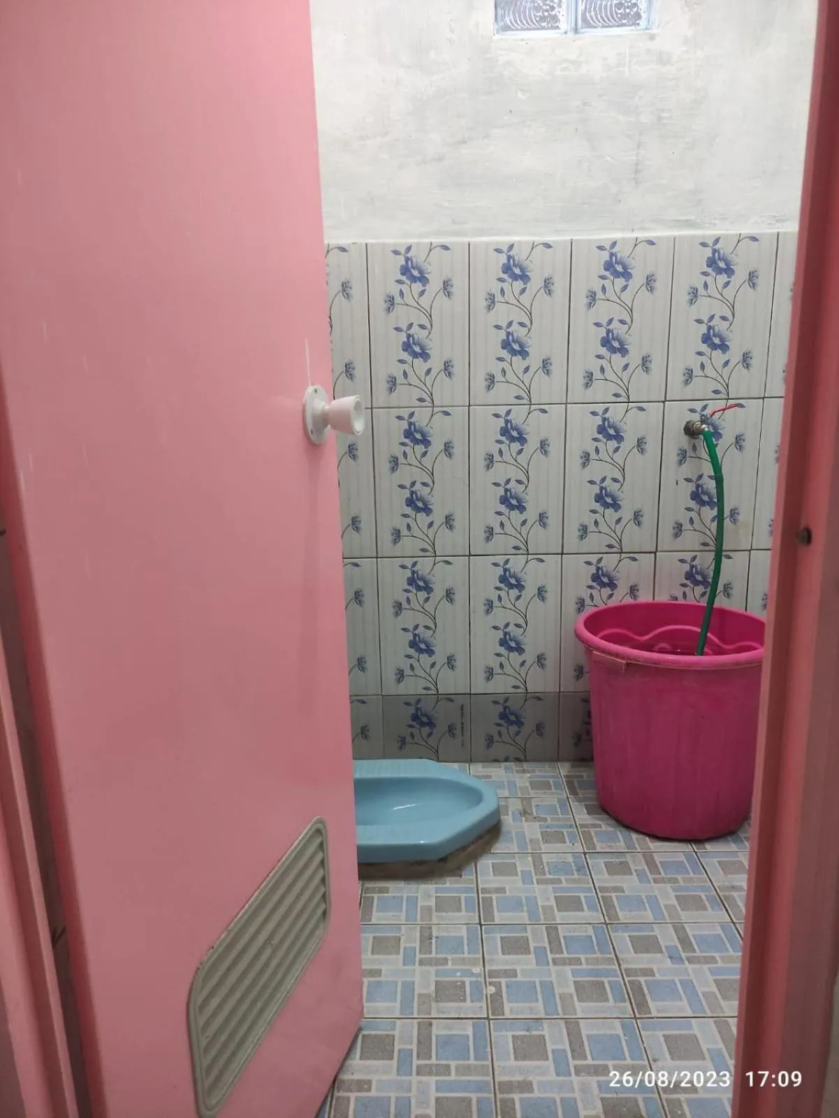 Bathroom in Hotel O Lina Homestay Syariah