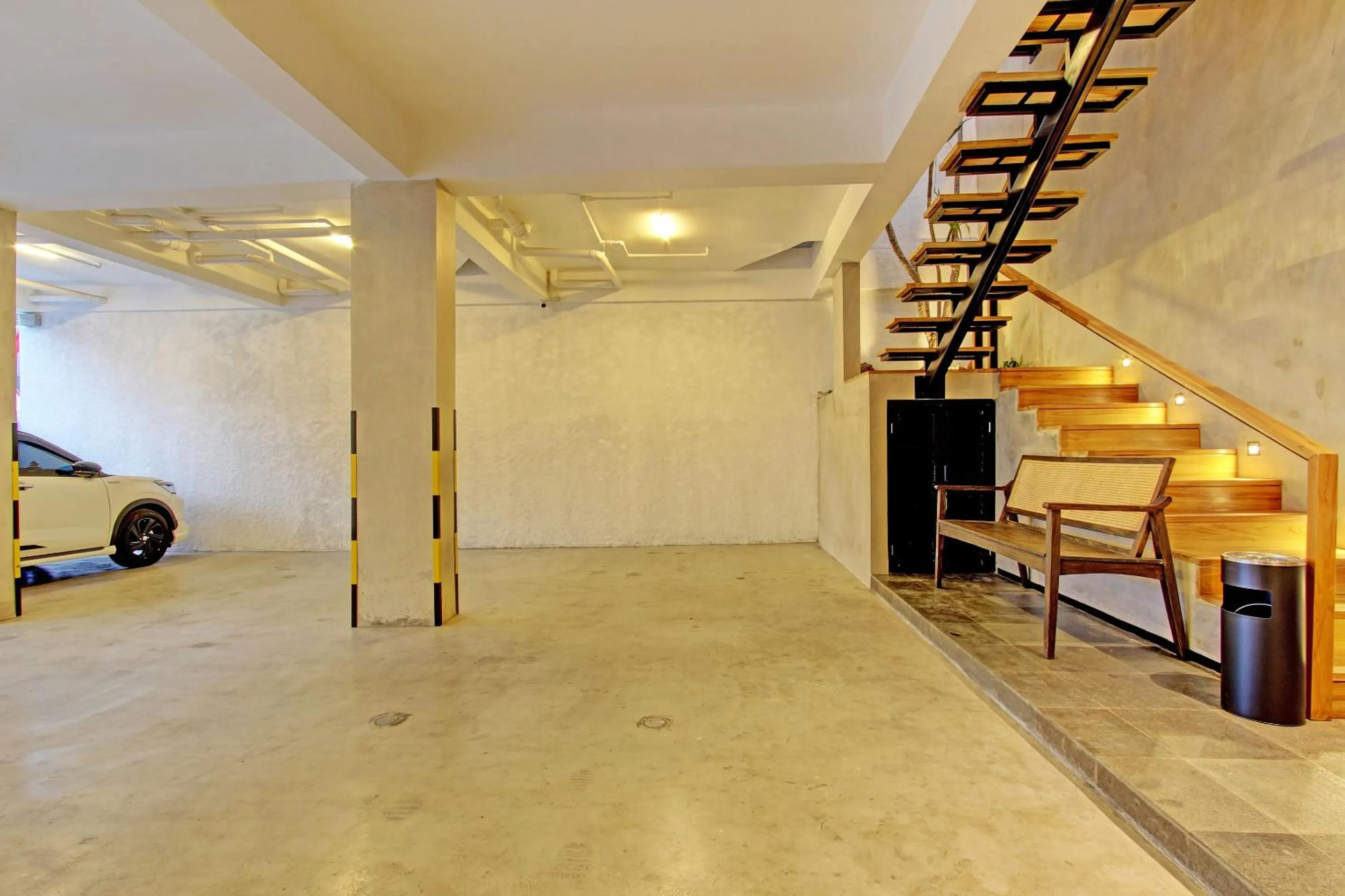 Facade/entrance in Super OYO Capital O 92987 Keenan Living Perumnas