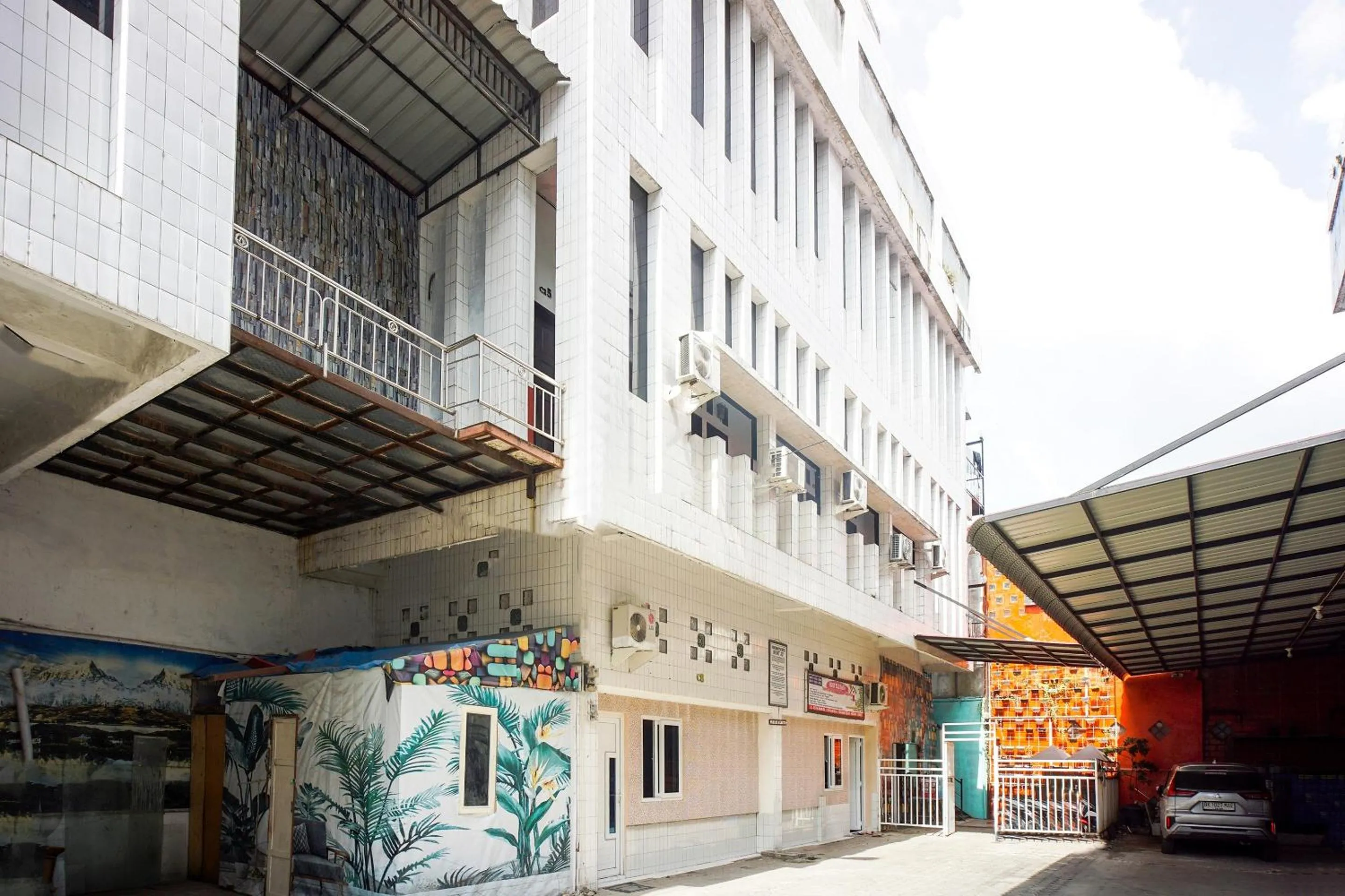 Facade/entrance in OYO 93003 B32 Homestay