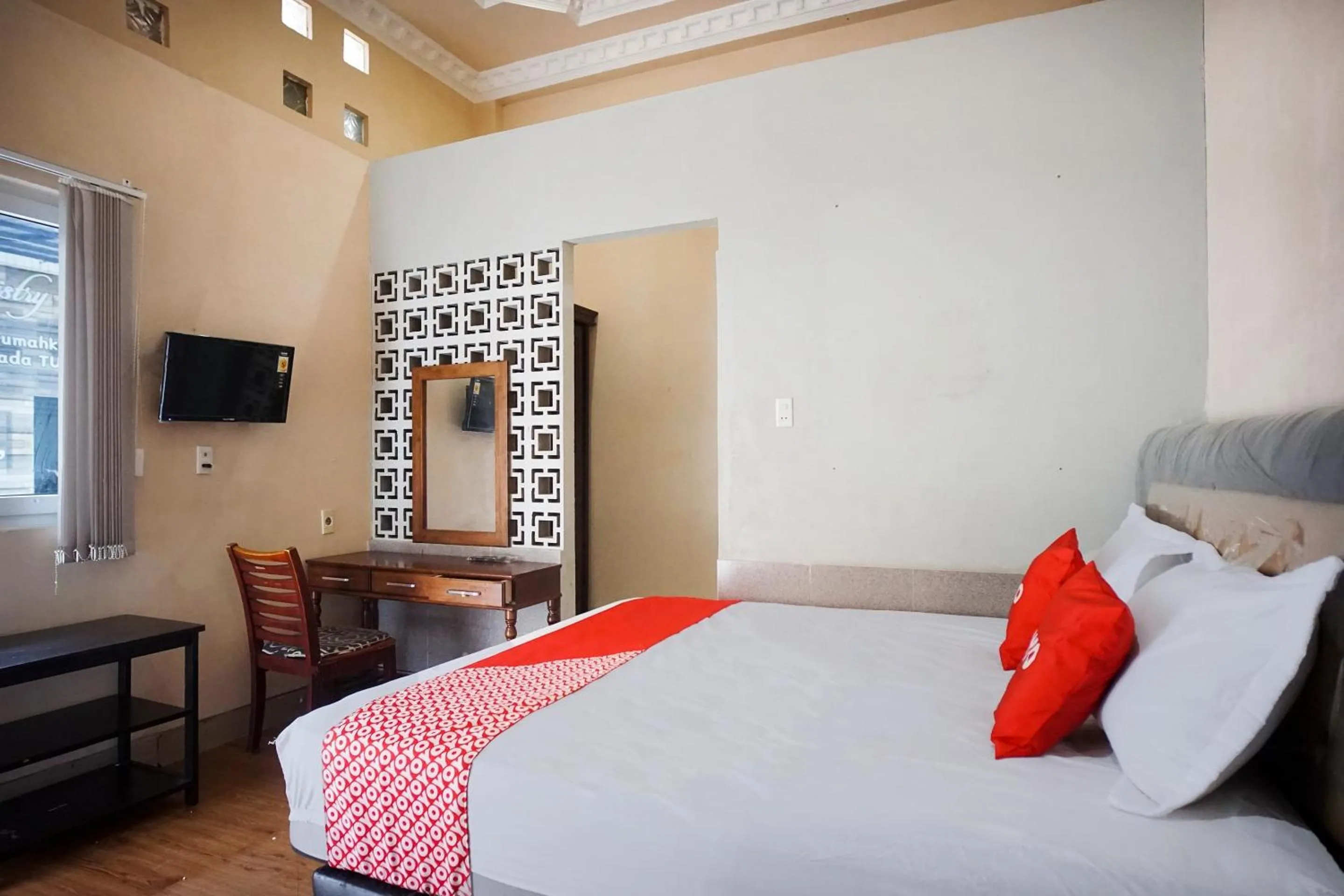 Bedroom in OYO 93003 B32 Homestay