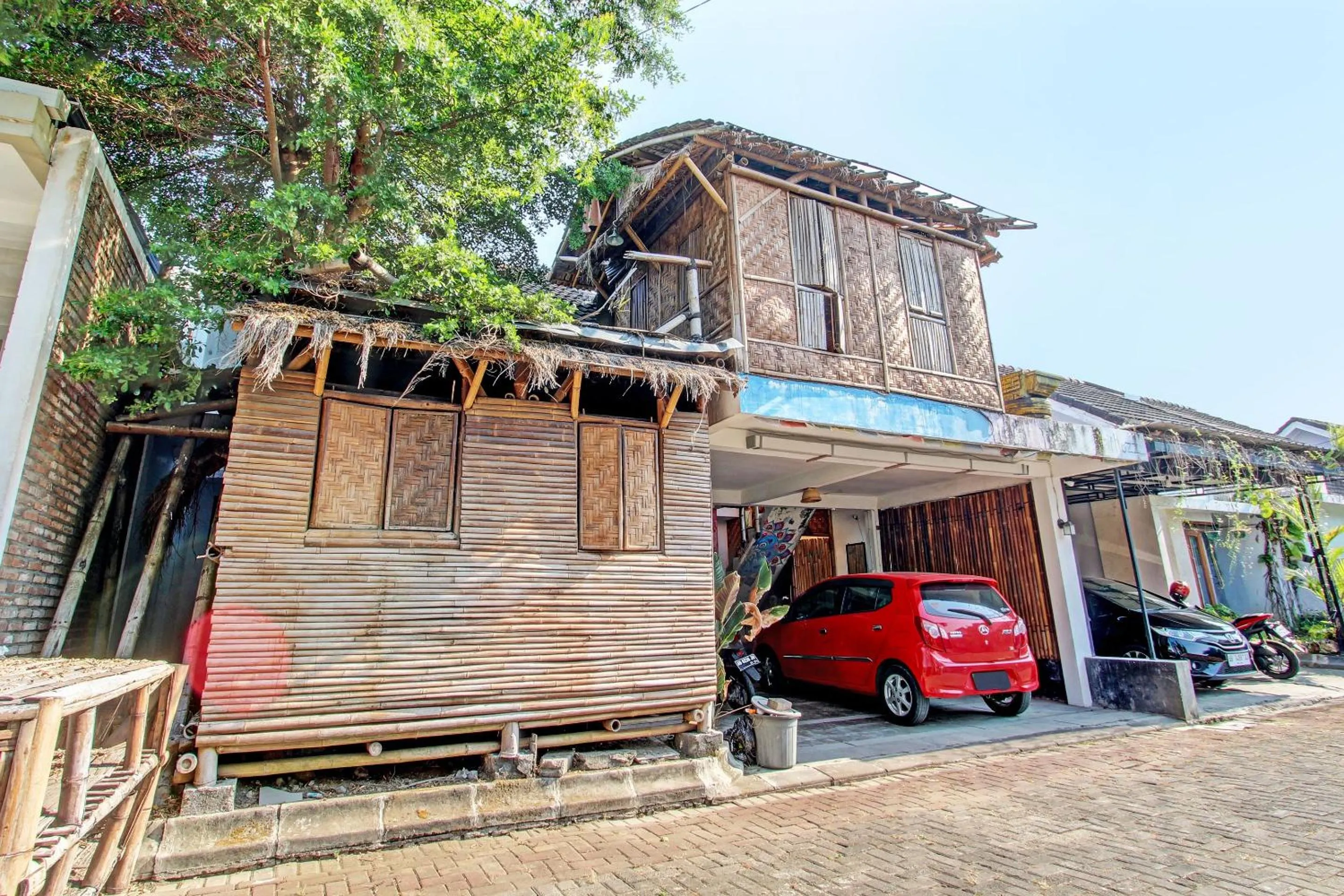 Facade/entrance in SPOT ON 93006 Waithozz Bunkbeds