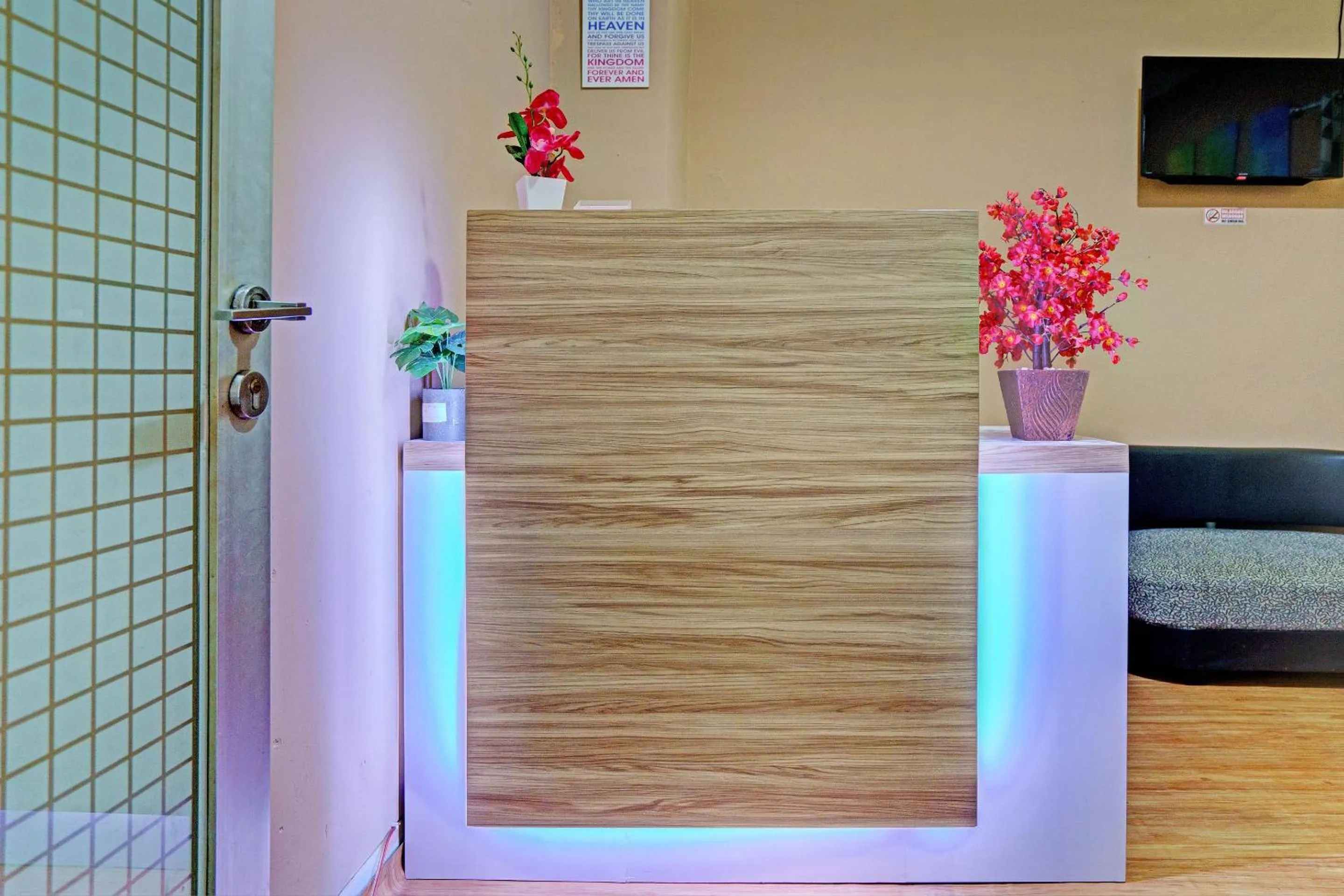 Lobby or reception in OYO Life Apartement Jarrdin By Fins Property