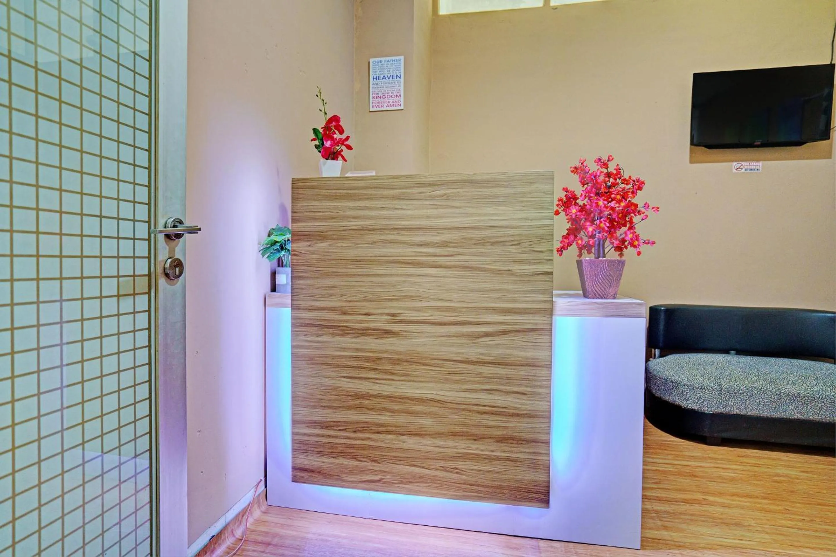 Lobby or reception in OYO Life Apartement Jarrdin By Fins Property