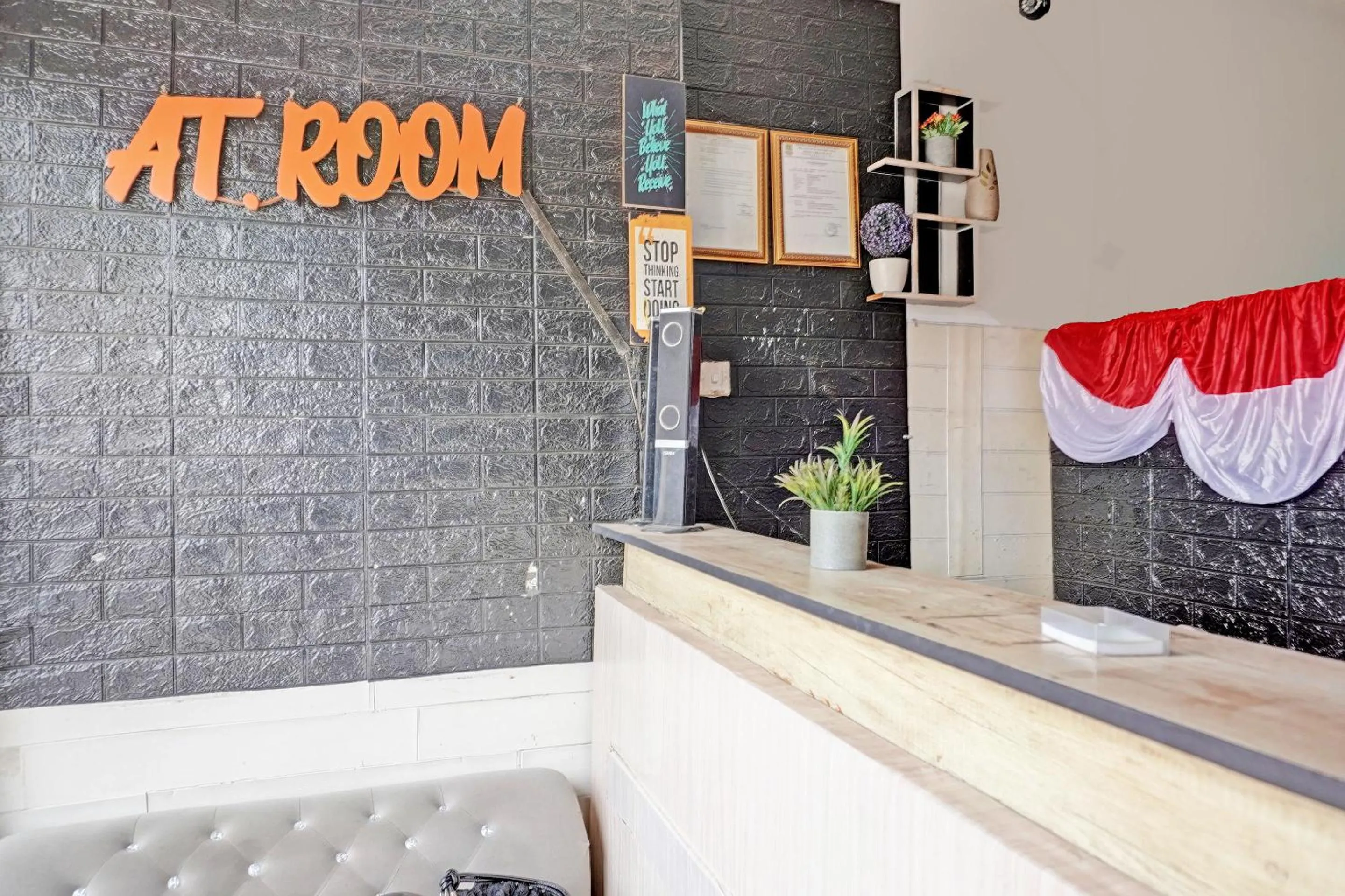 Lobby or reception in Collection O 92959 Apartement Sentraland Karawang By AT Room