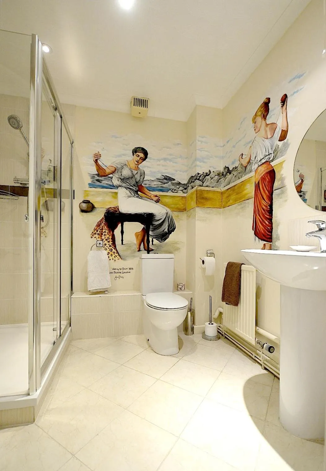 Twin Room in Meryan House Hotel