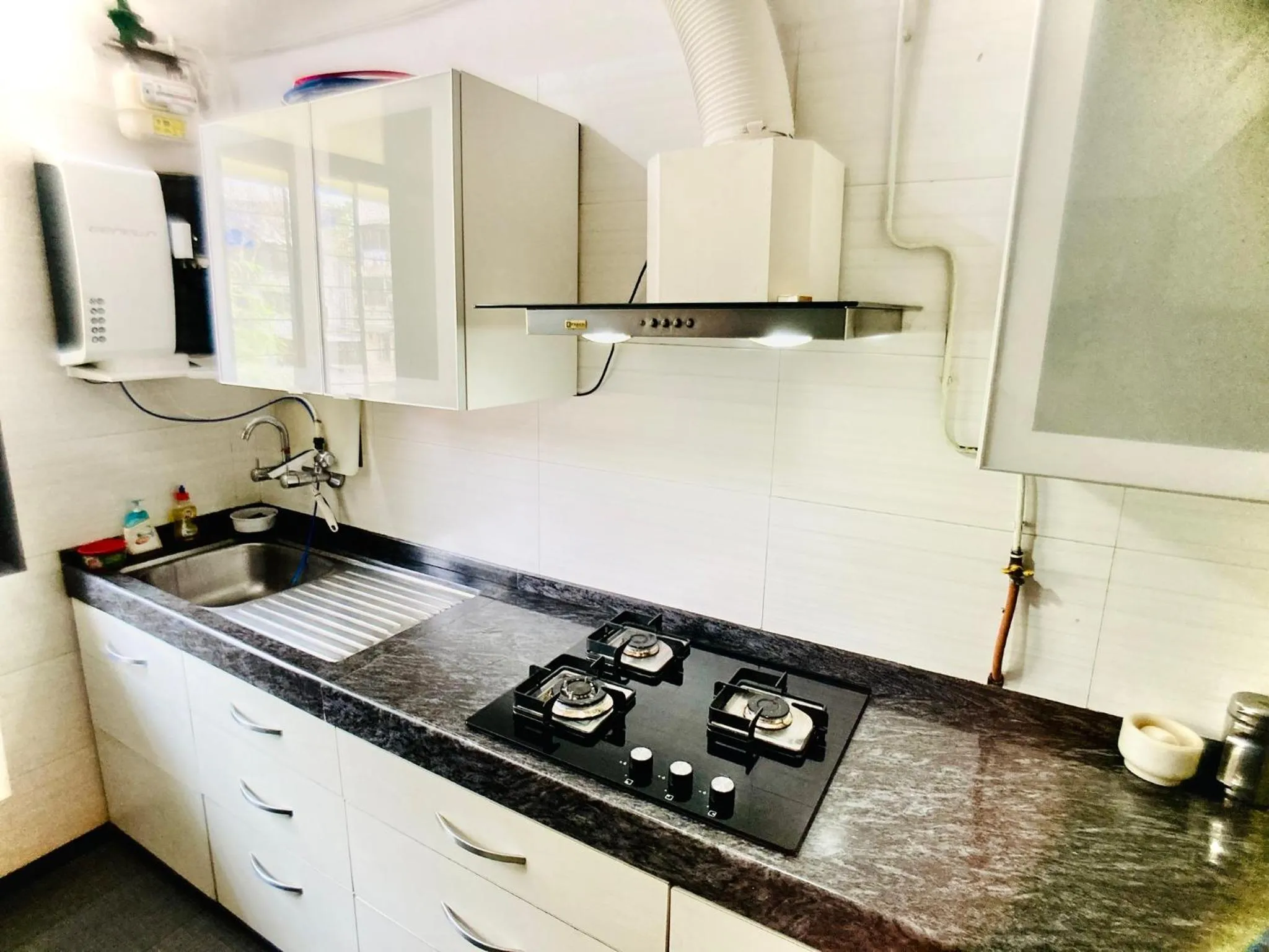 Communal kitchen in Apartment In Mumbai City Centre