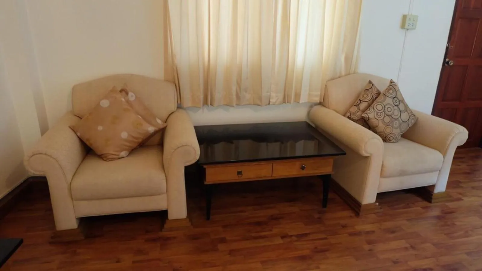 Seating area in โรงแรมไทยงามพาเลซ (Thai Ngam Palace Hotel)