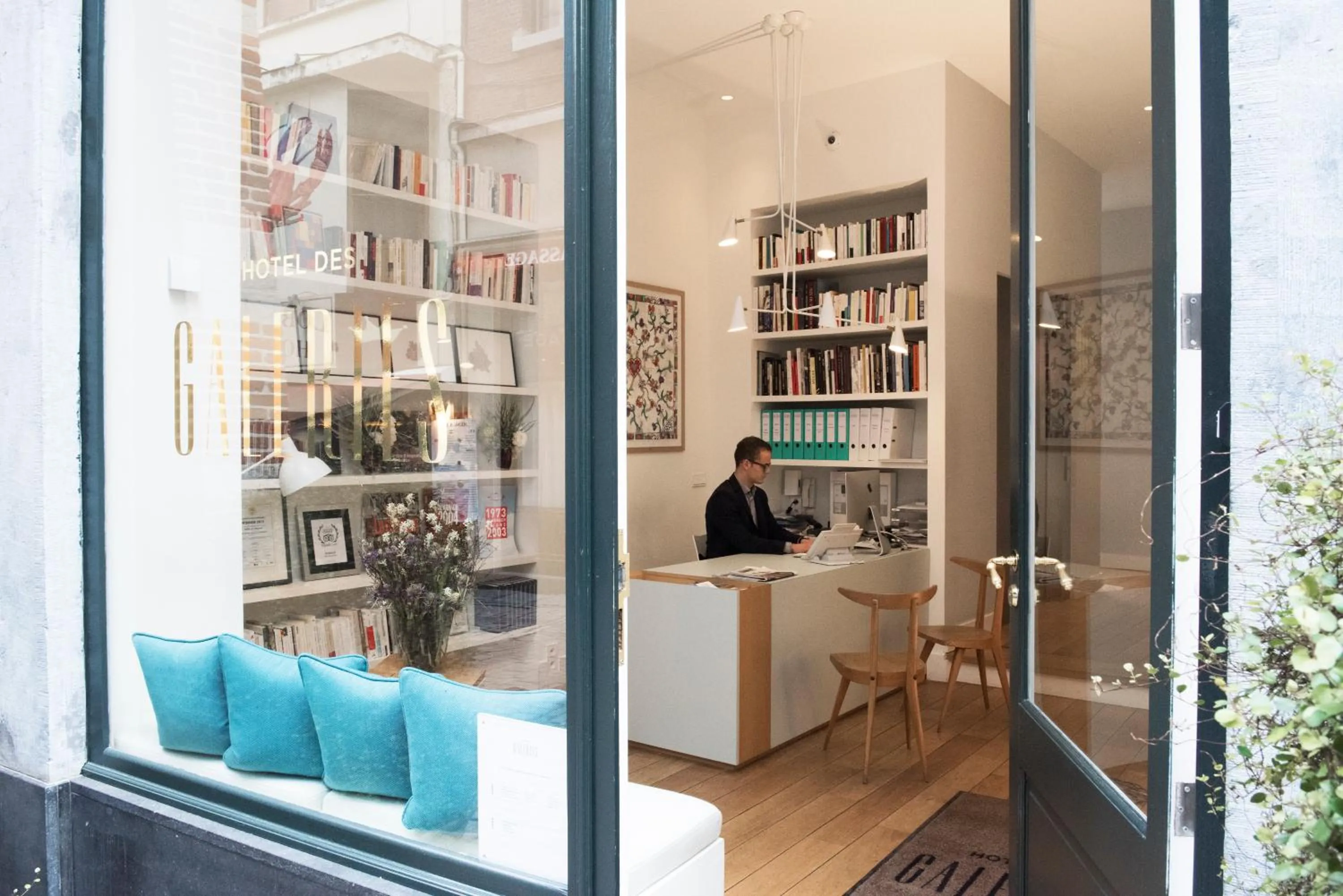 Facade/entrance in Hotel des Galeries