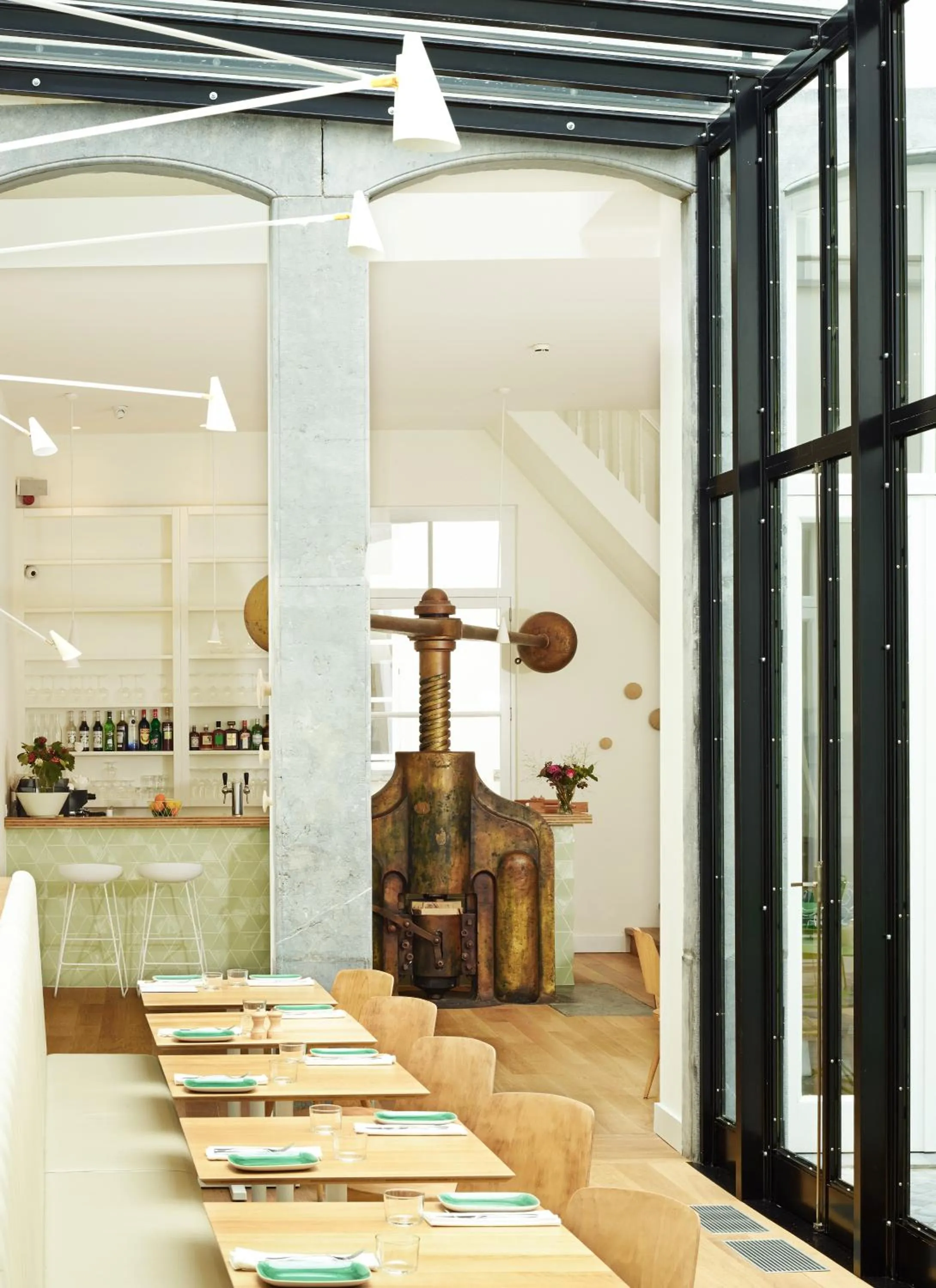 Restaurant/places to eat in Hotel des Galeries