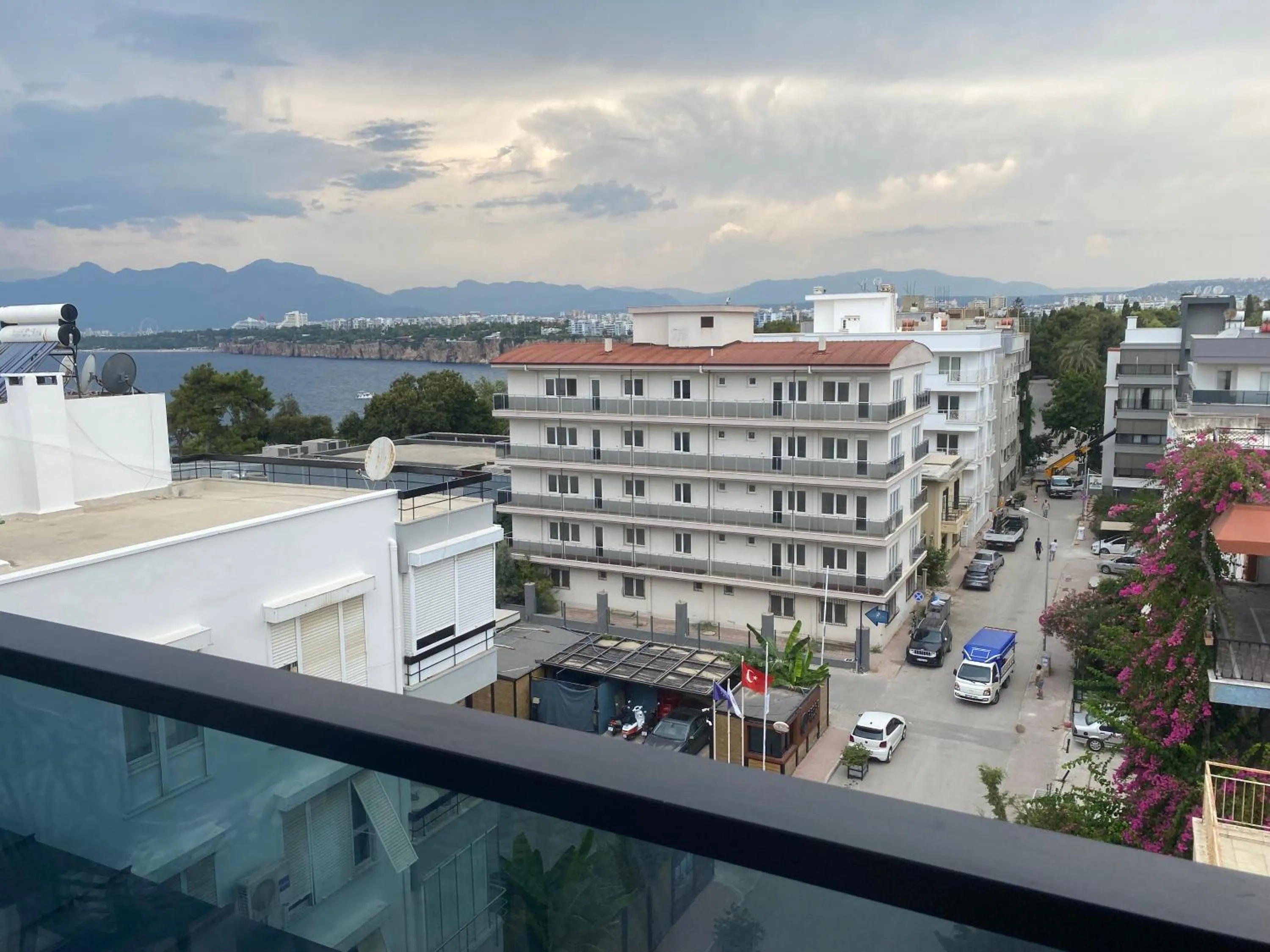 Property building in İn The Middle Hotel