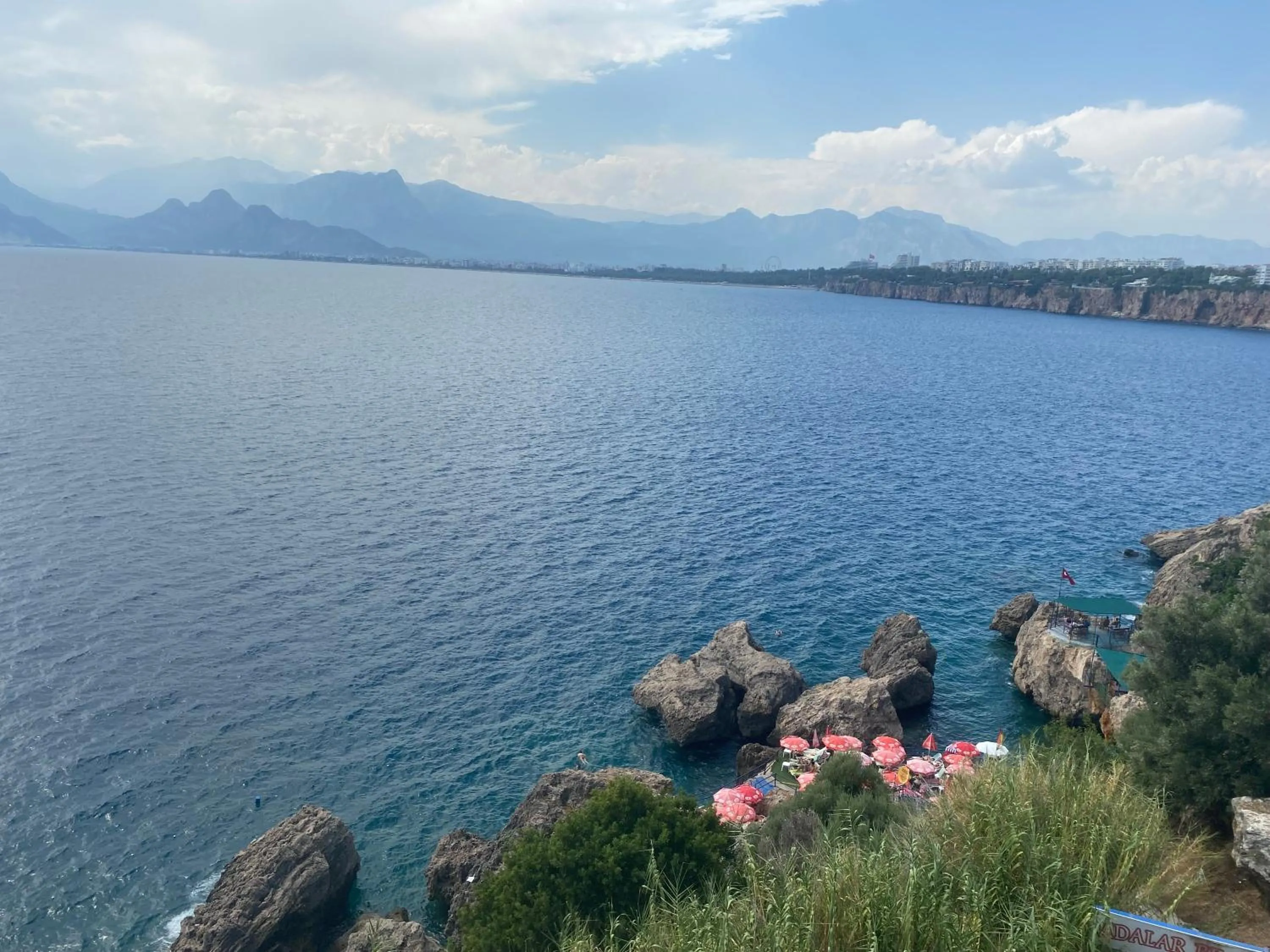 Spring in İn The Middle Hotel