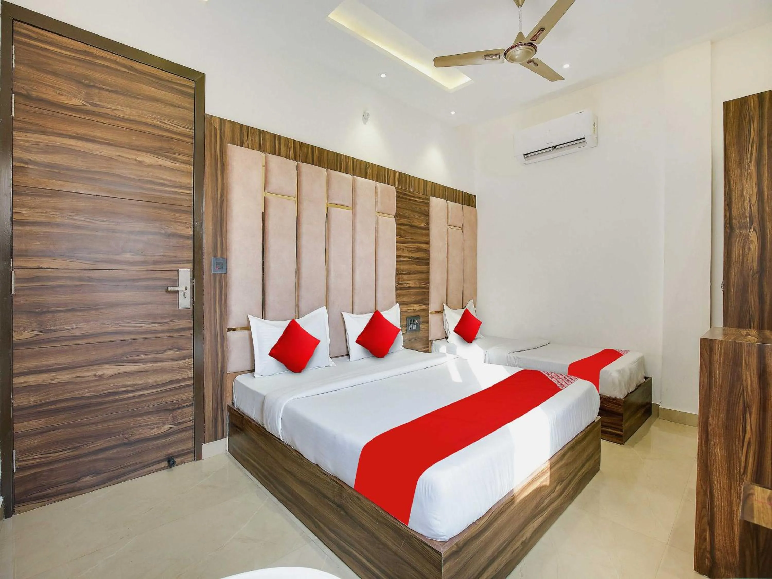 Bedroom, Bed in Hotel Kaushalya Royal