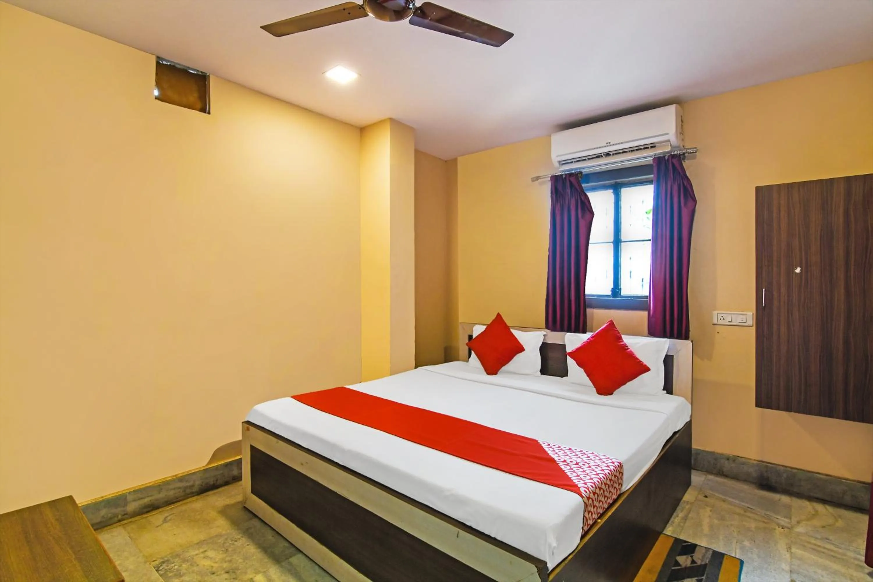 Bedroom, Bed in Hotel O Ashirbad Deluxe