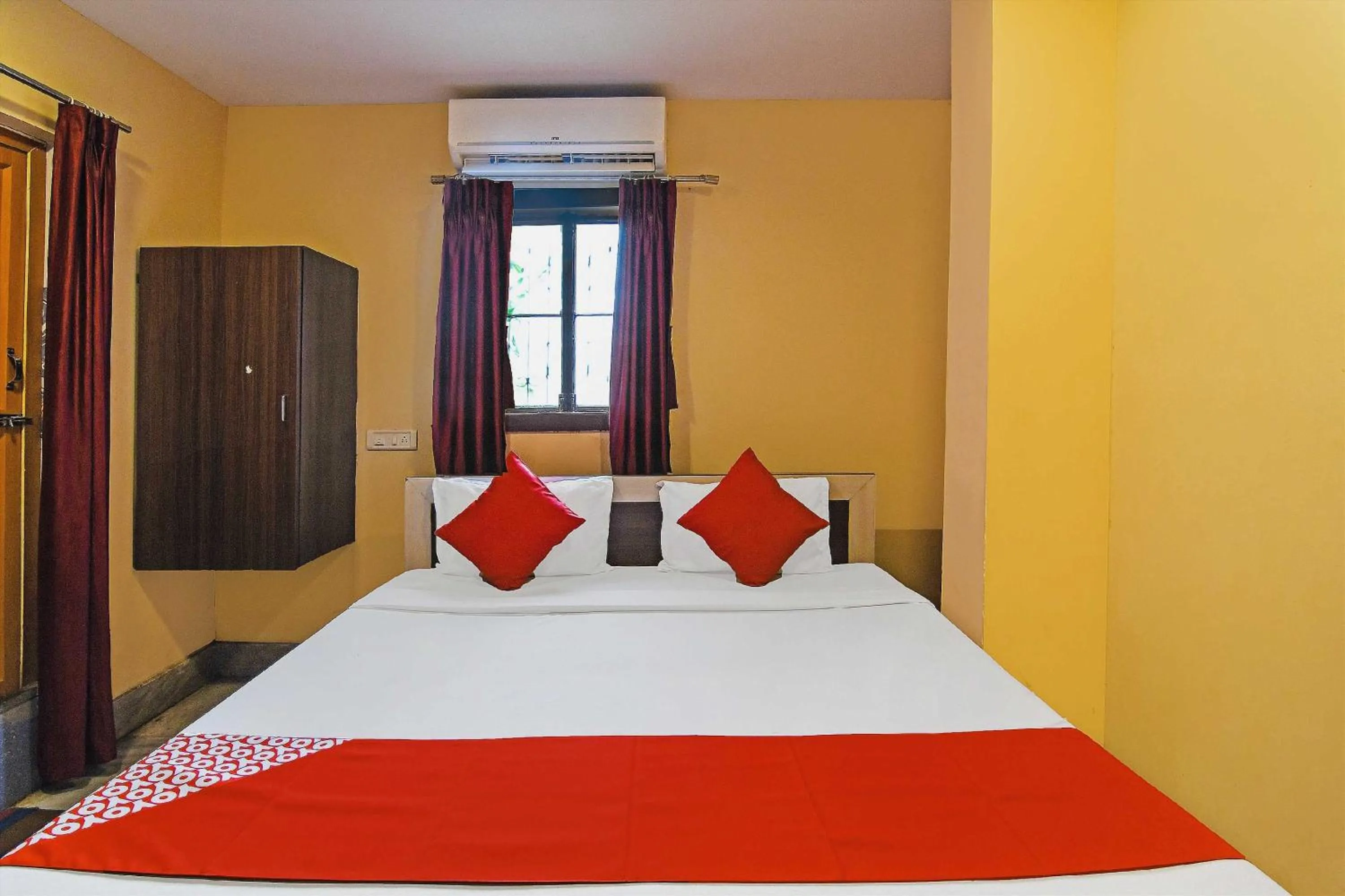 Bedroom, Bed in Hotel O Ashirbad Deluxe