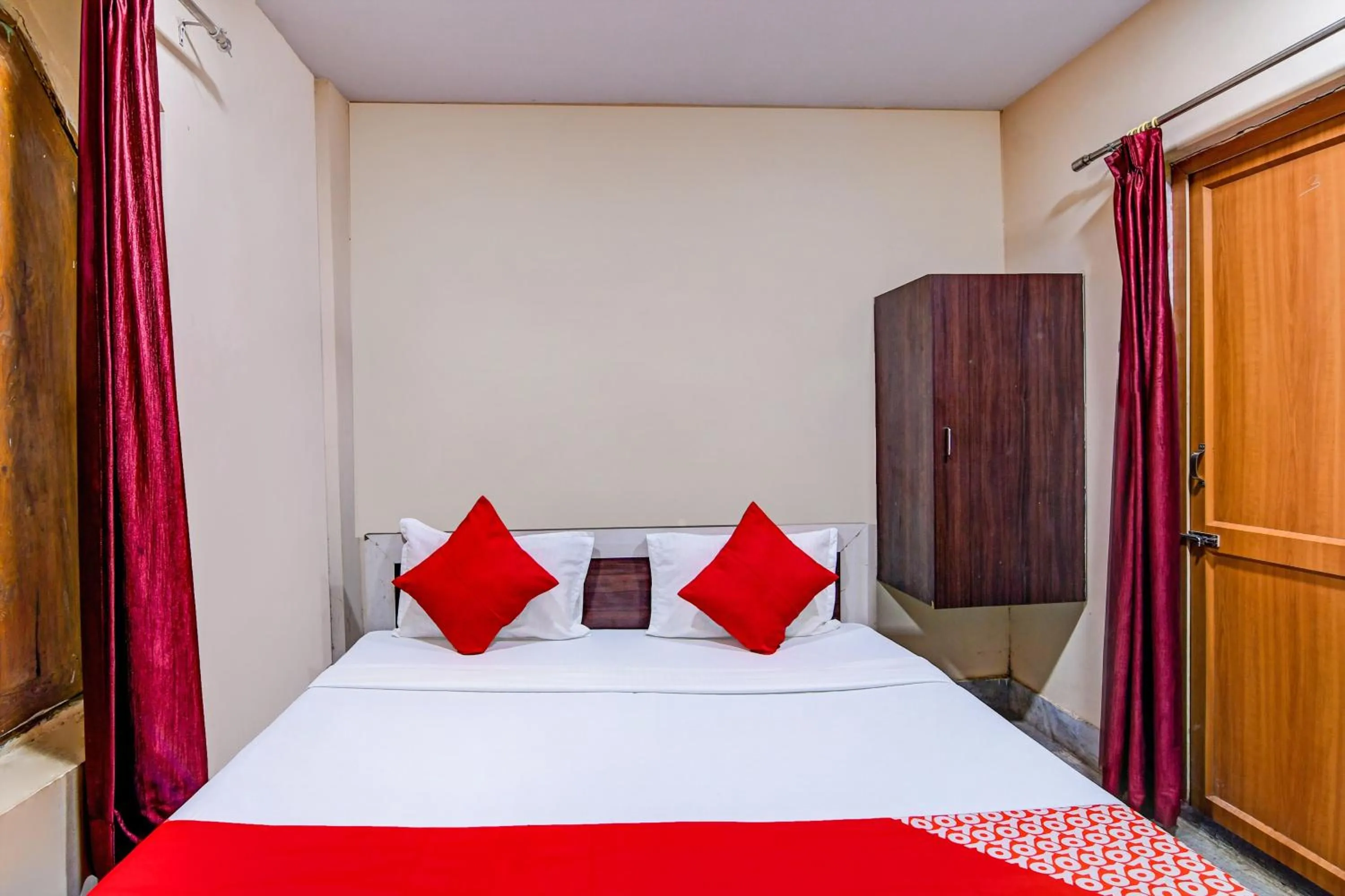 Bedroom, Bed in Hotel O Ashirbad Deluxe