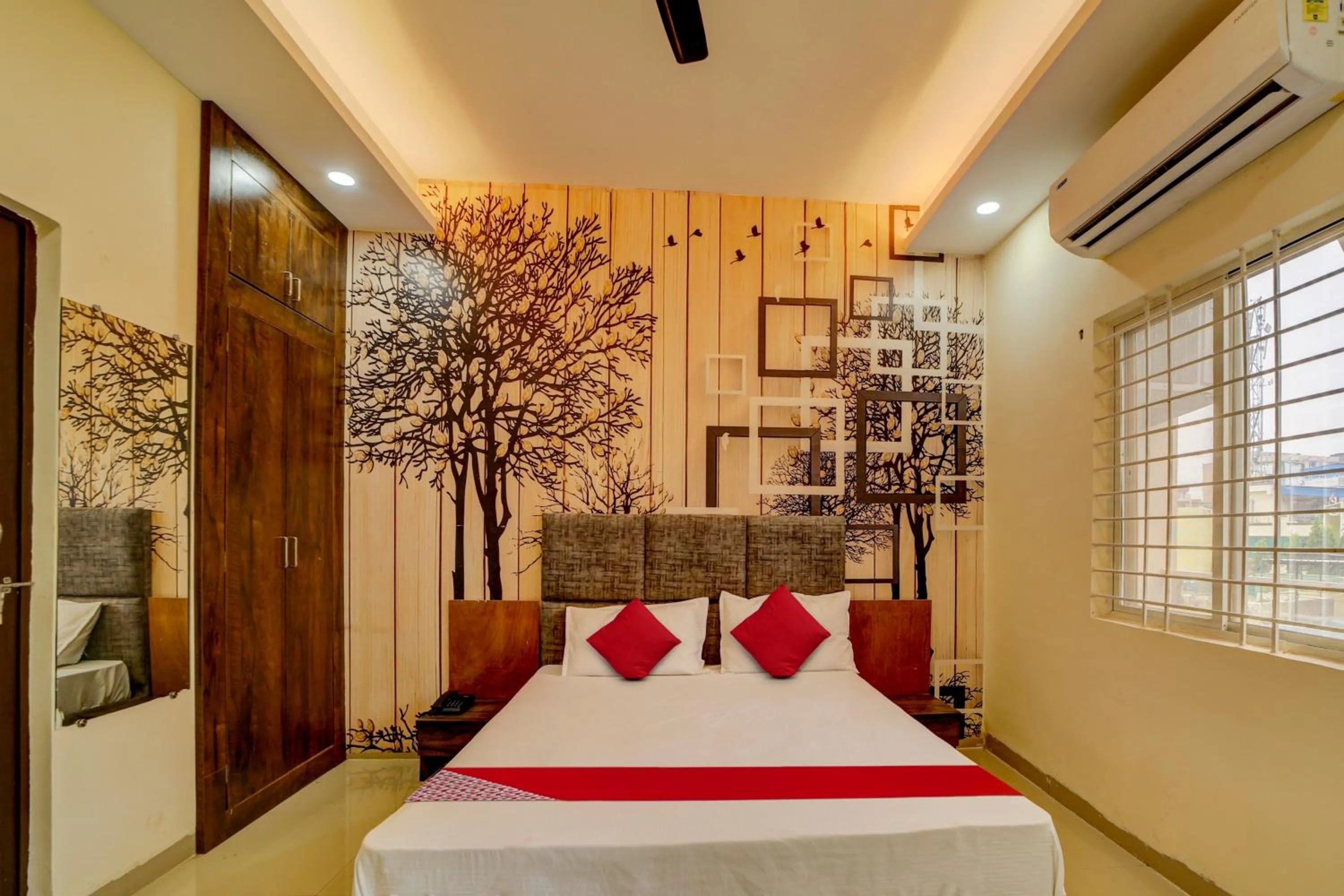 Bedroom, Bed in Hotel O The Angel palace