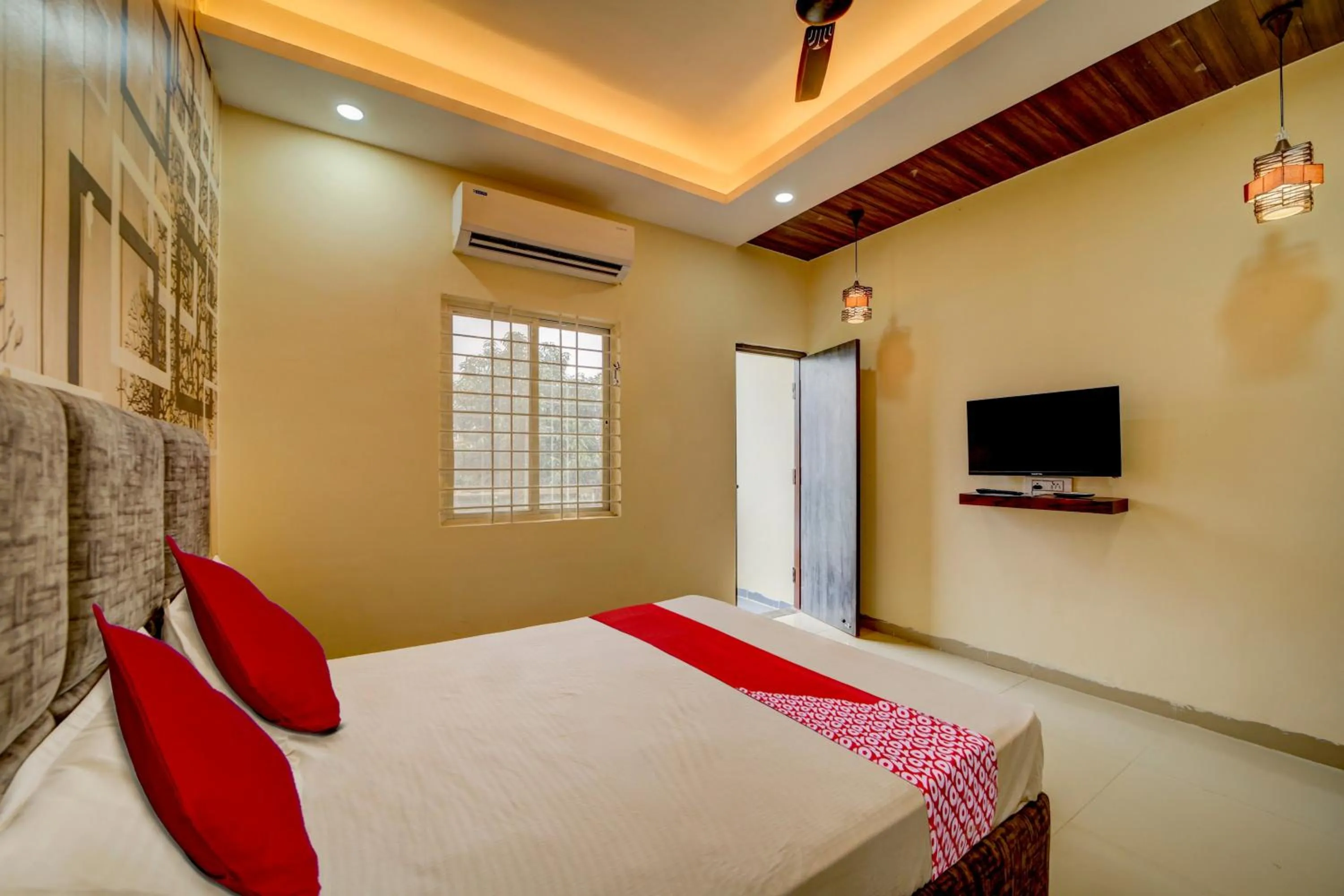 Bedroom, Bed in Hotel O The Angel palace