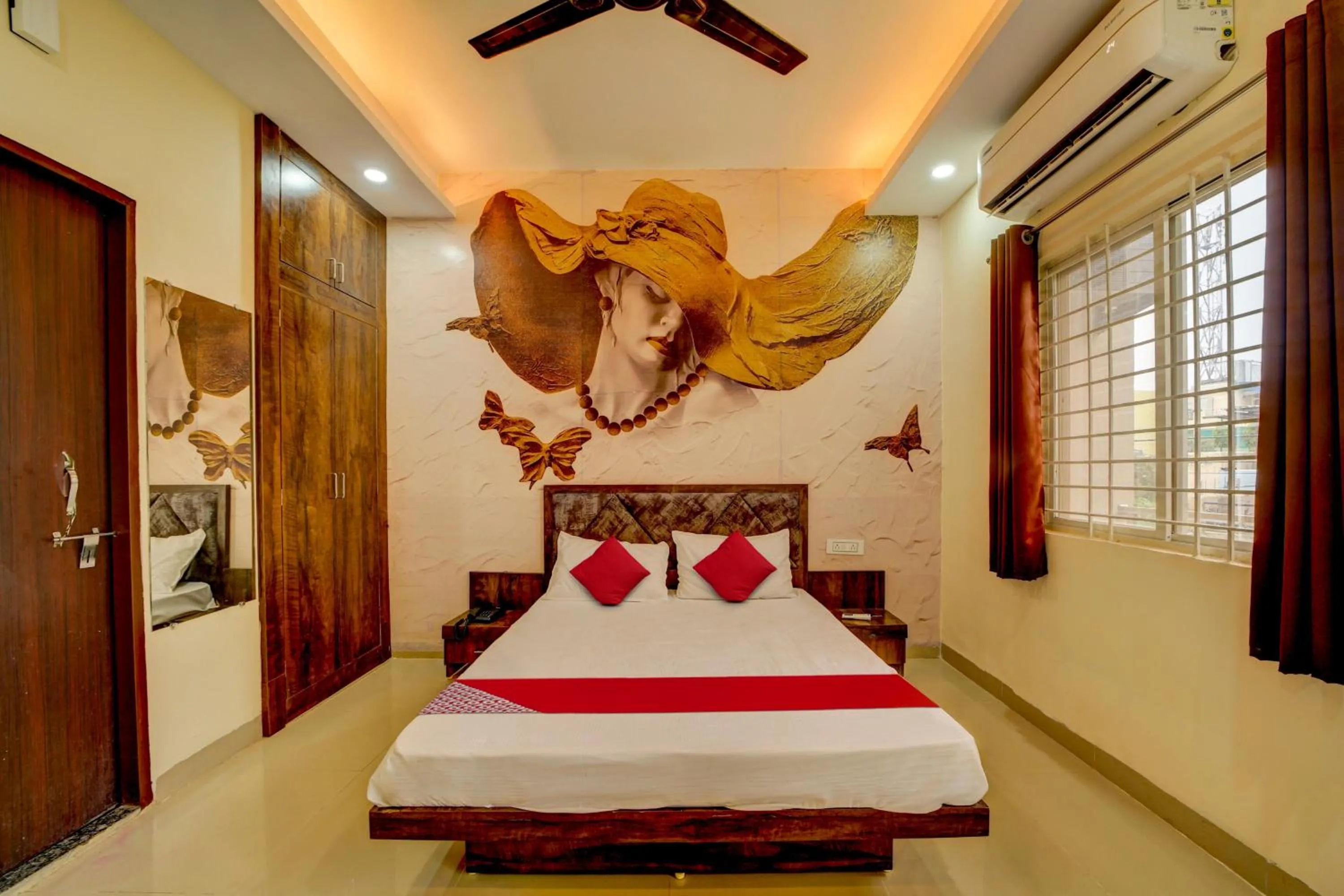 Bedroom, Bed in Hotel O The Angel palace