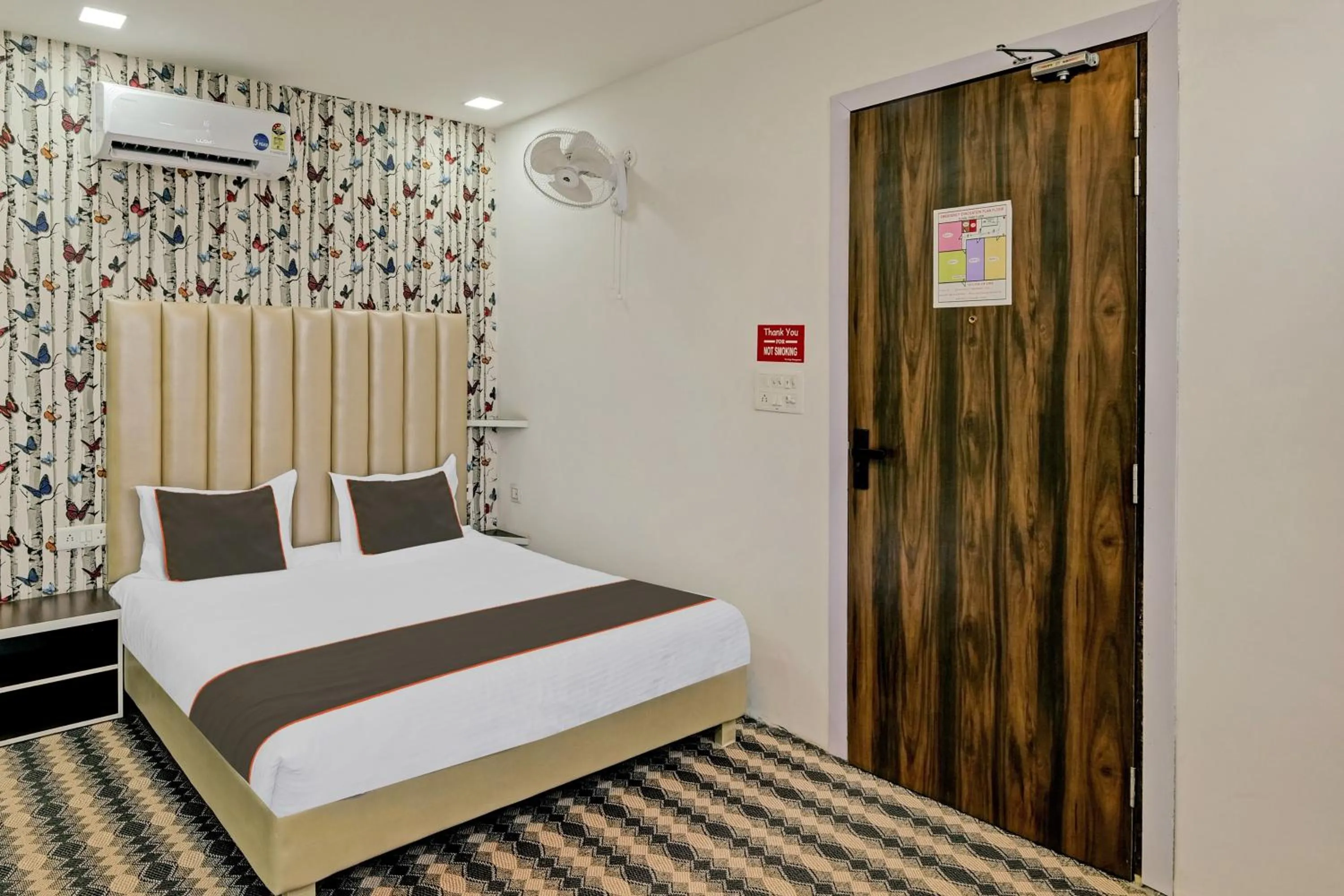 Bedroom in Hotel O The Kings